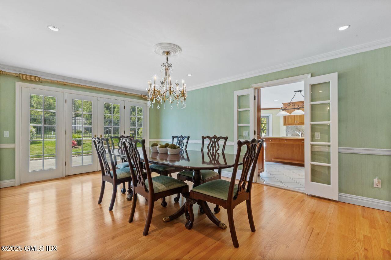 24 Lawrence Hill Road