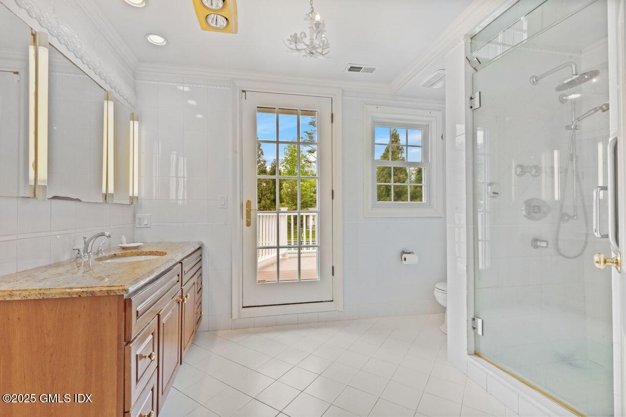 24 Lawrence Hill Road