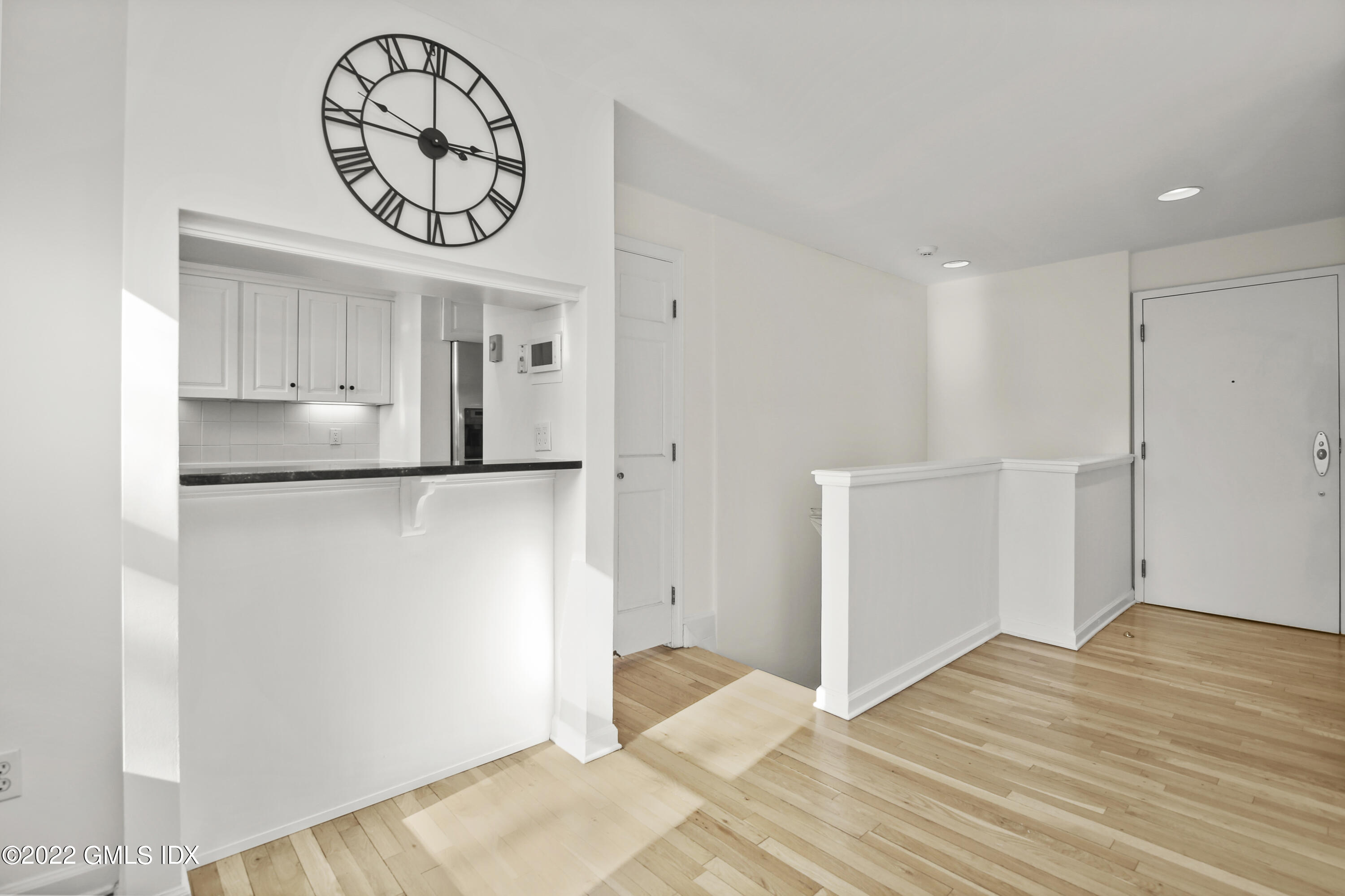 15 lafayette Court, 1B