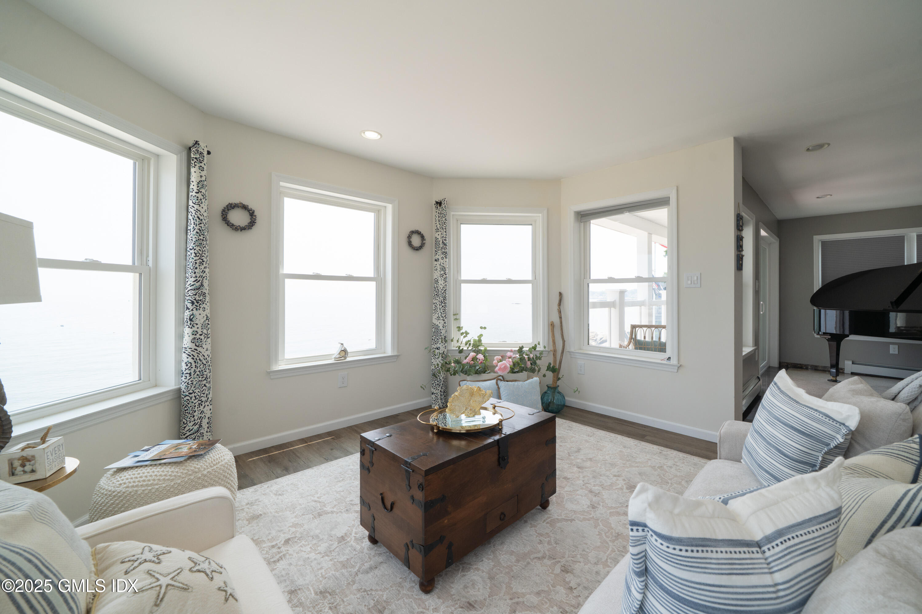 22 Shore Road