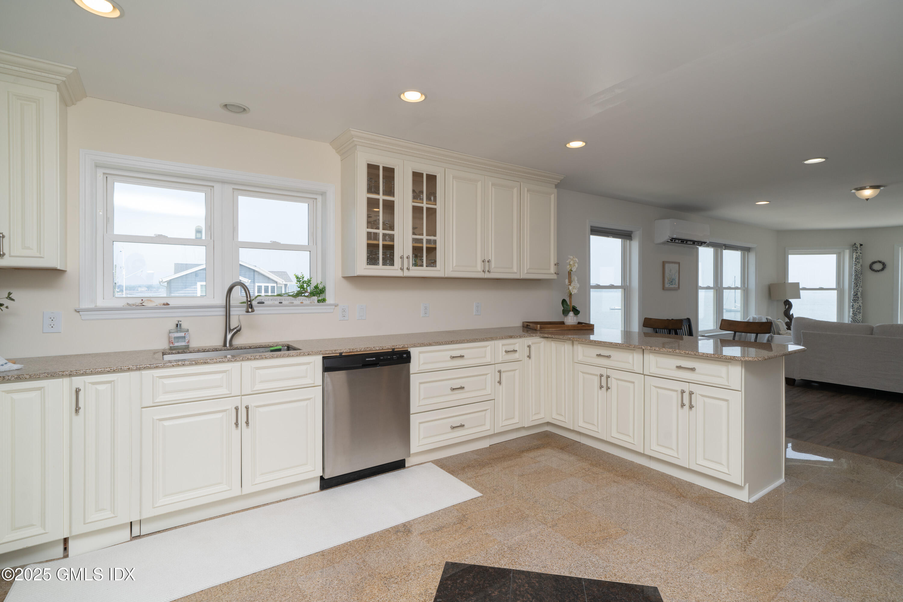22 Shore Road