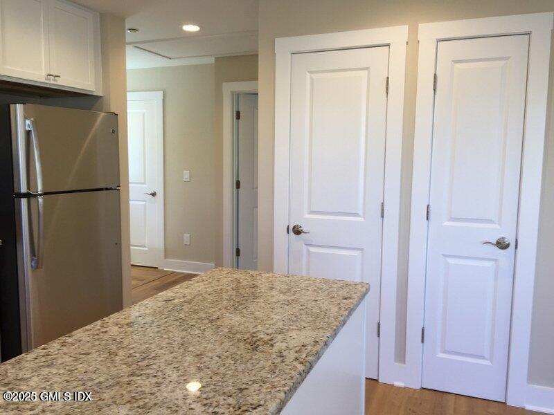 180 HAMILTON Avenue, J
