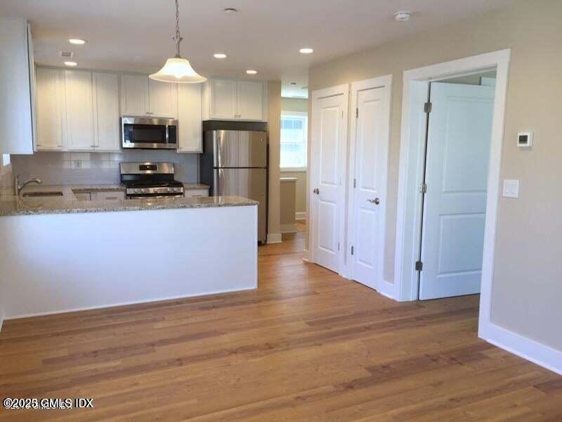 180 HAMILTON Avenue, J