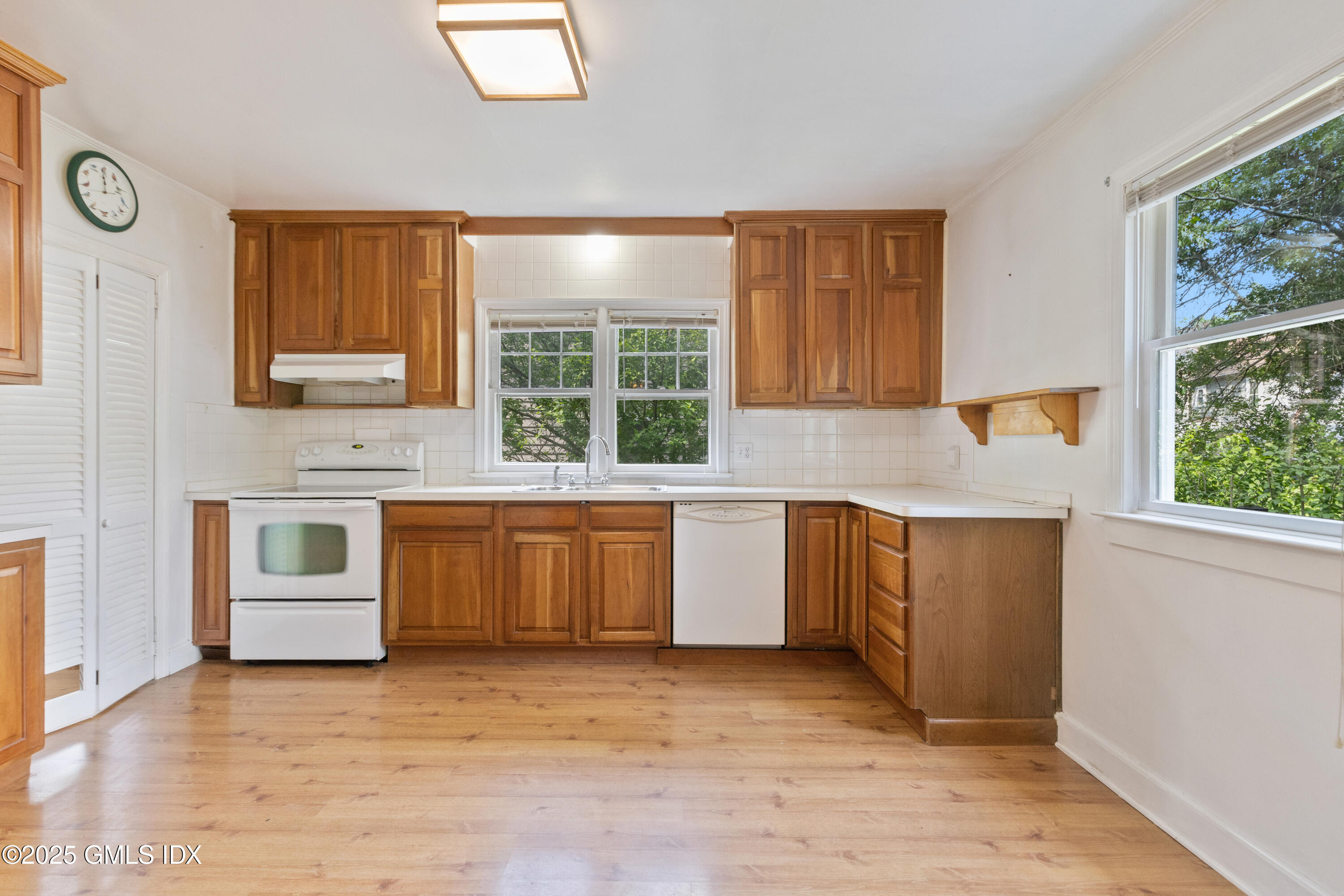 18 MAPLE Drive