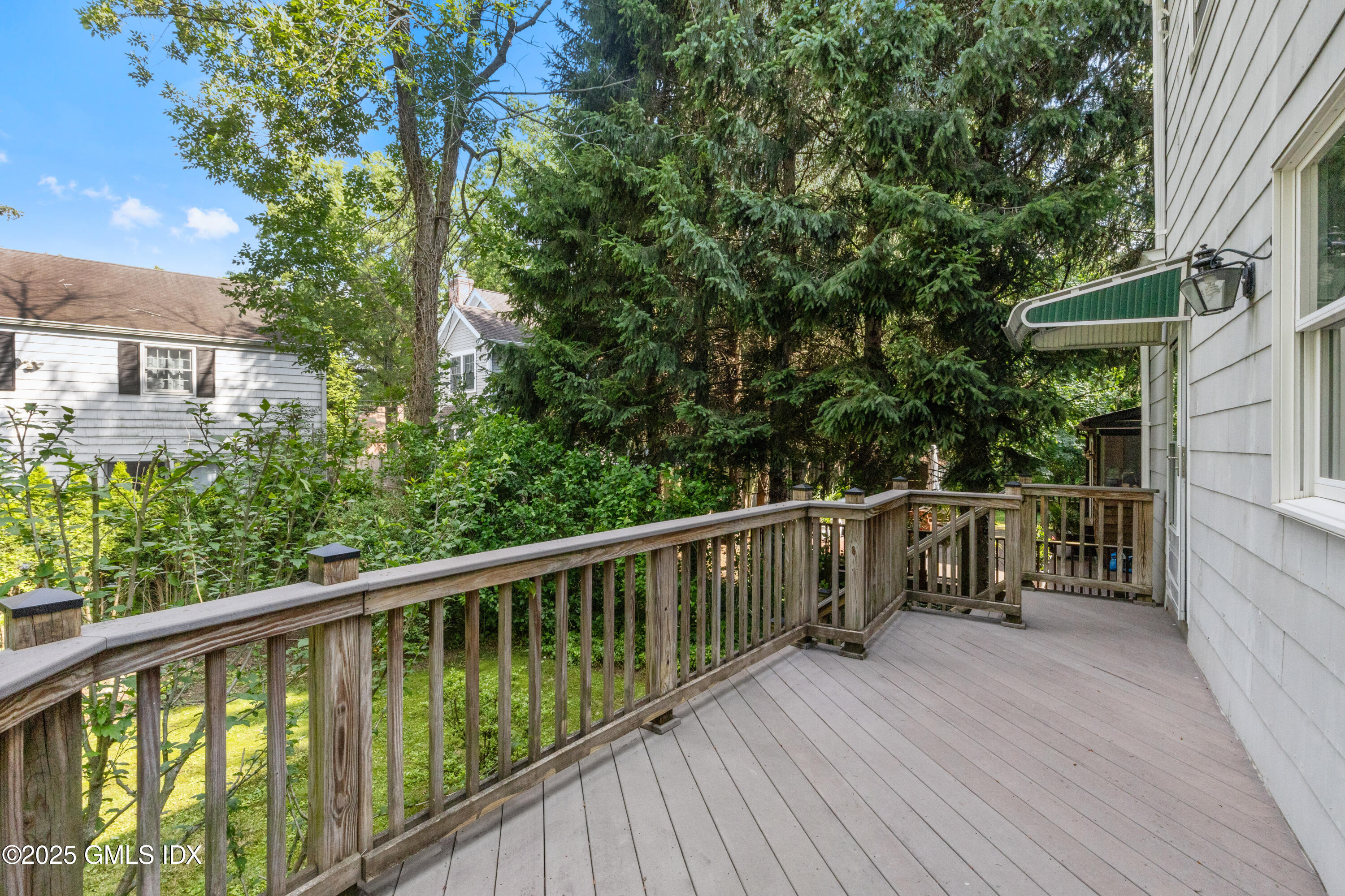 18 MAPLE Drive