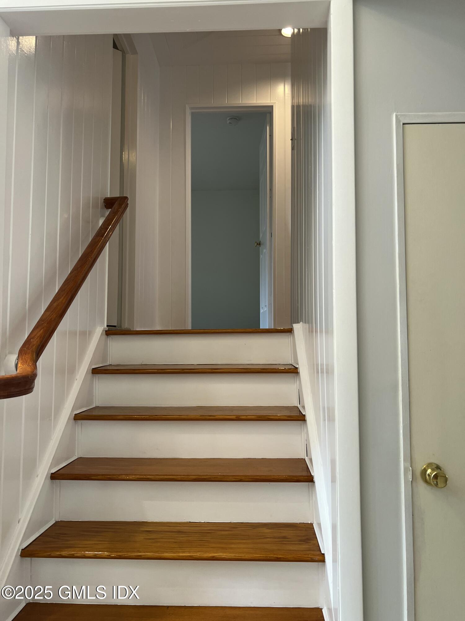 2 WALKER Court