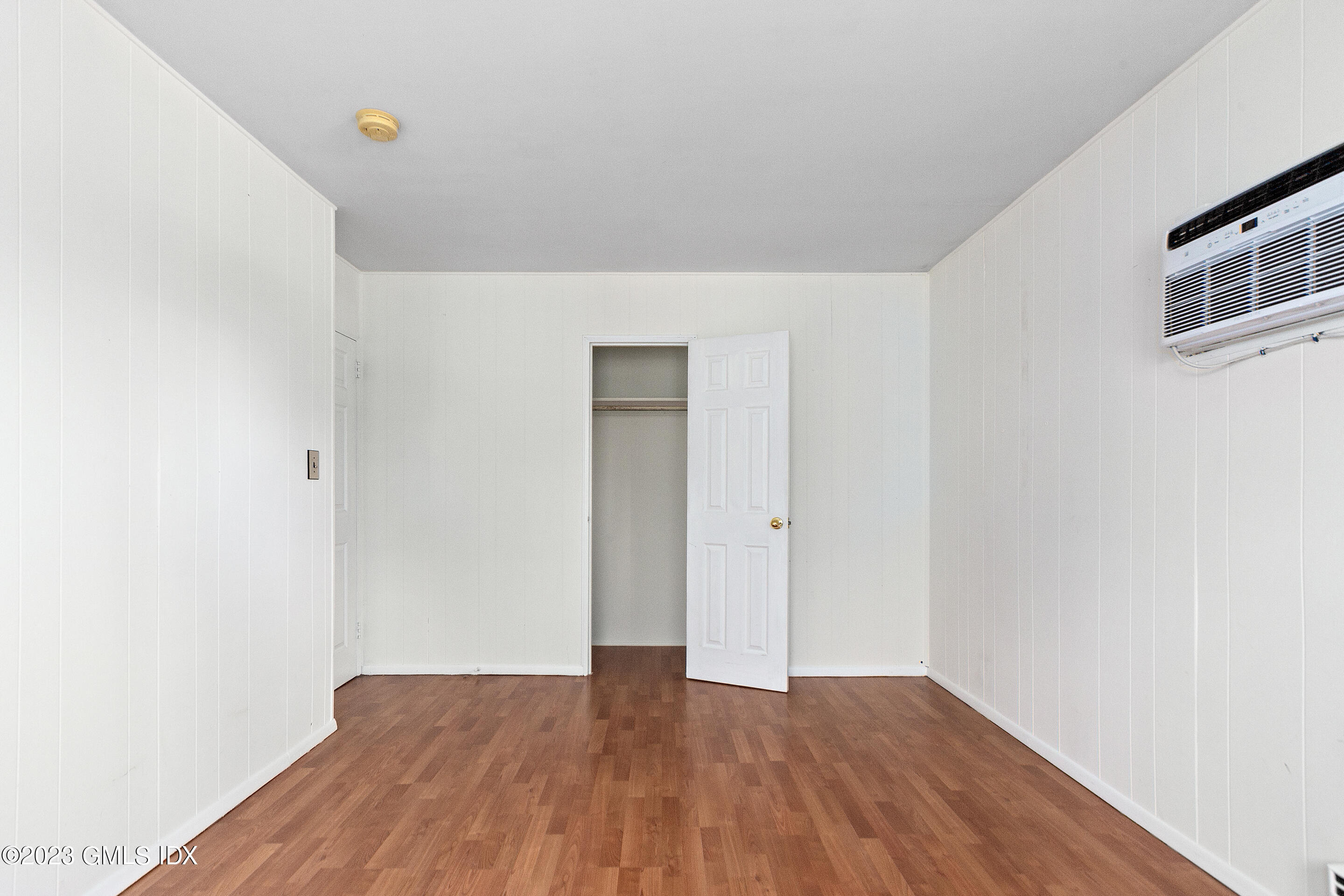 2 WALKER Court