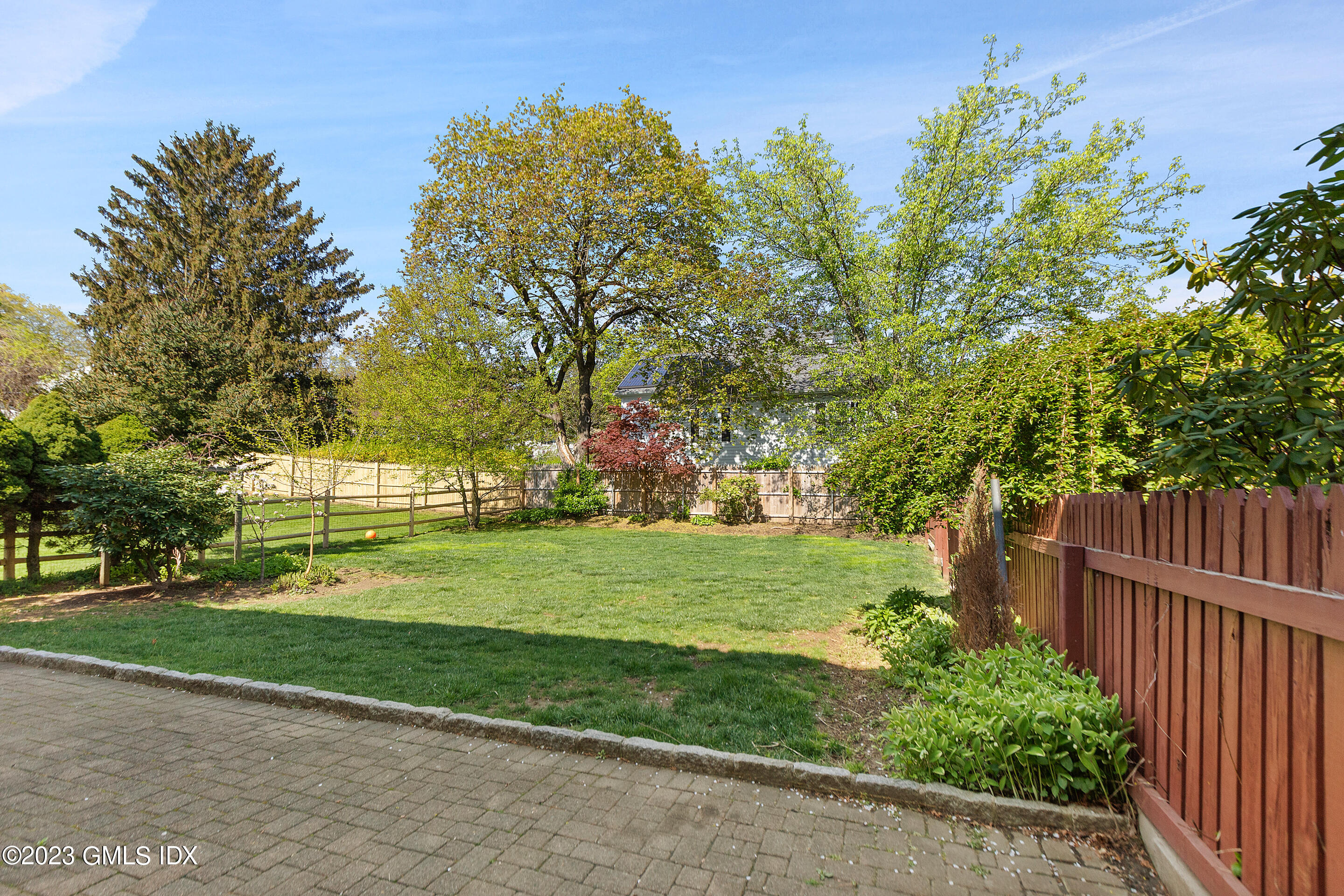 2 WALKER Court