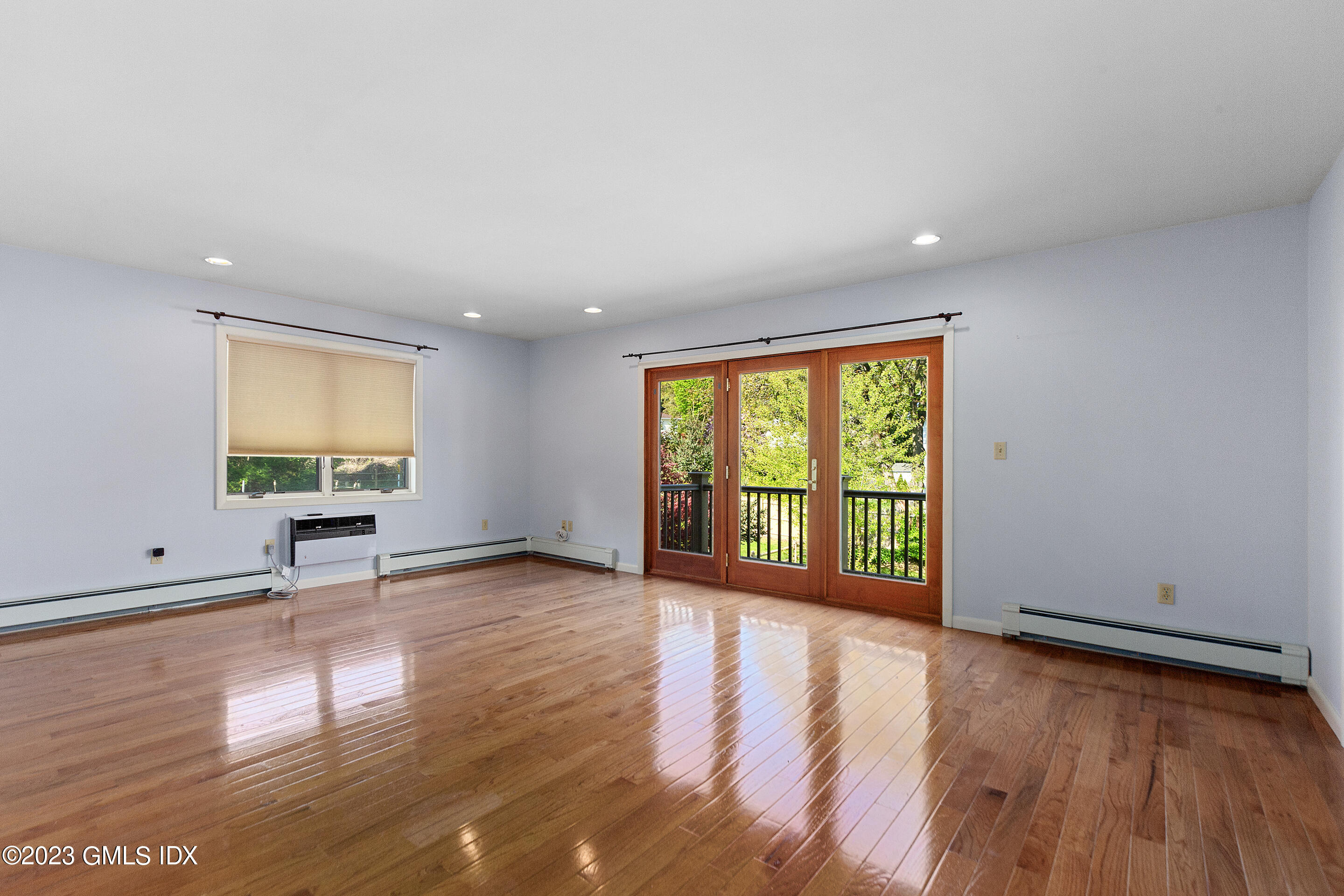 2 WALKER Court