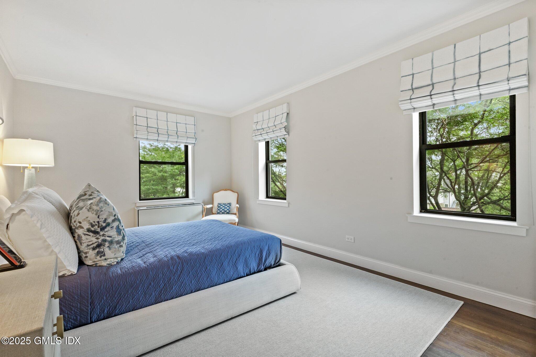 40 W Elm Street, 5A