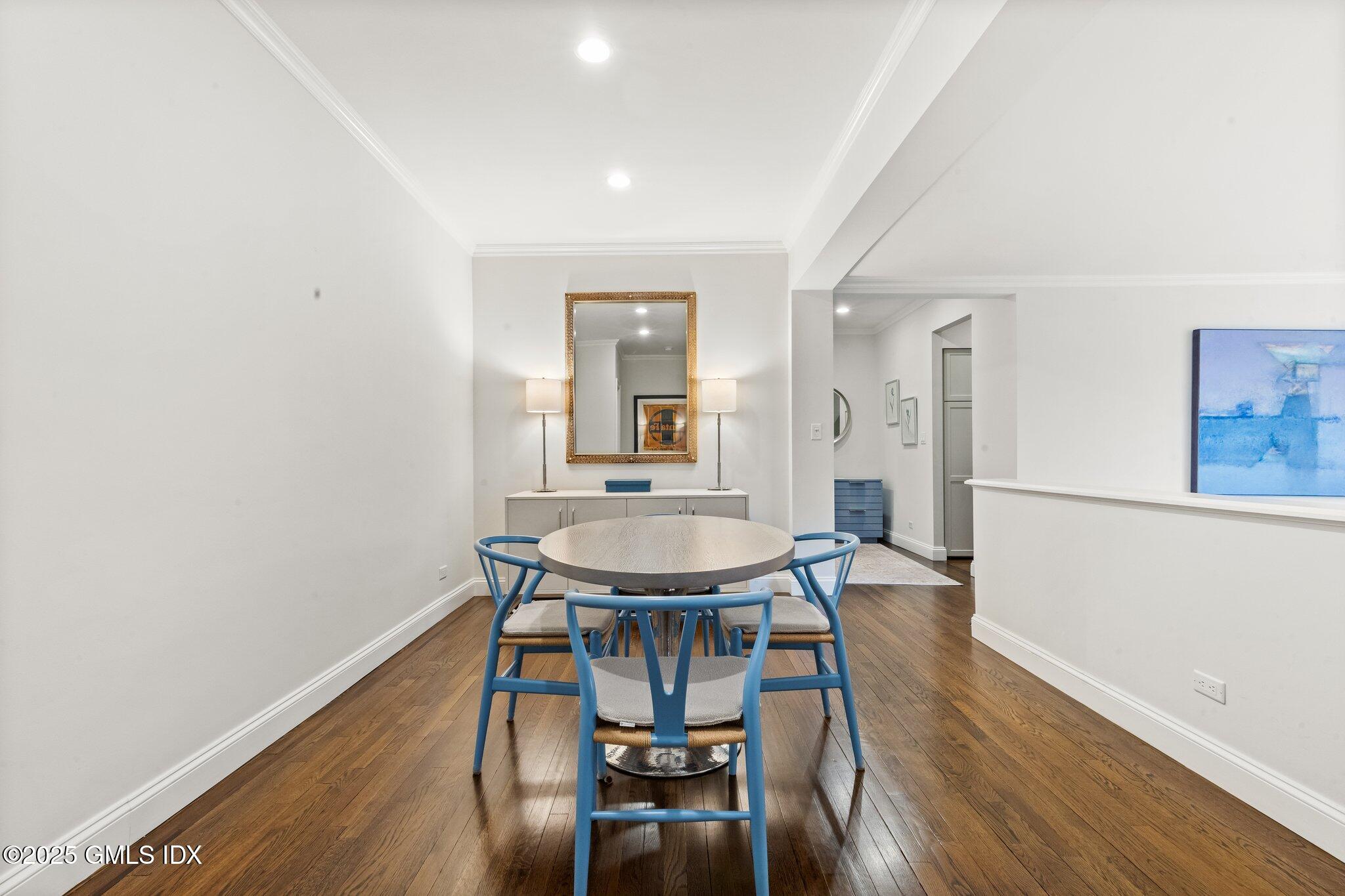 40 W Elm Street, 5A