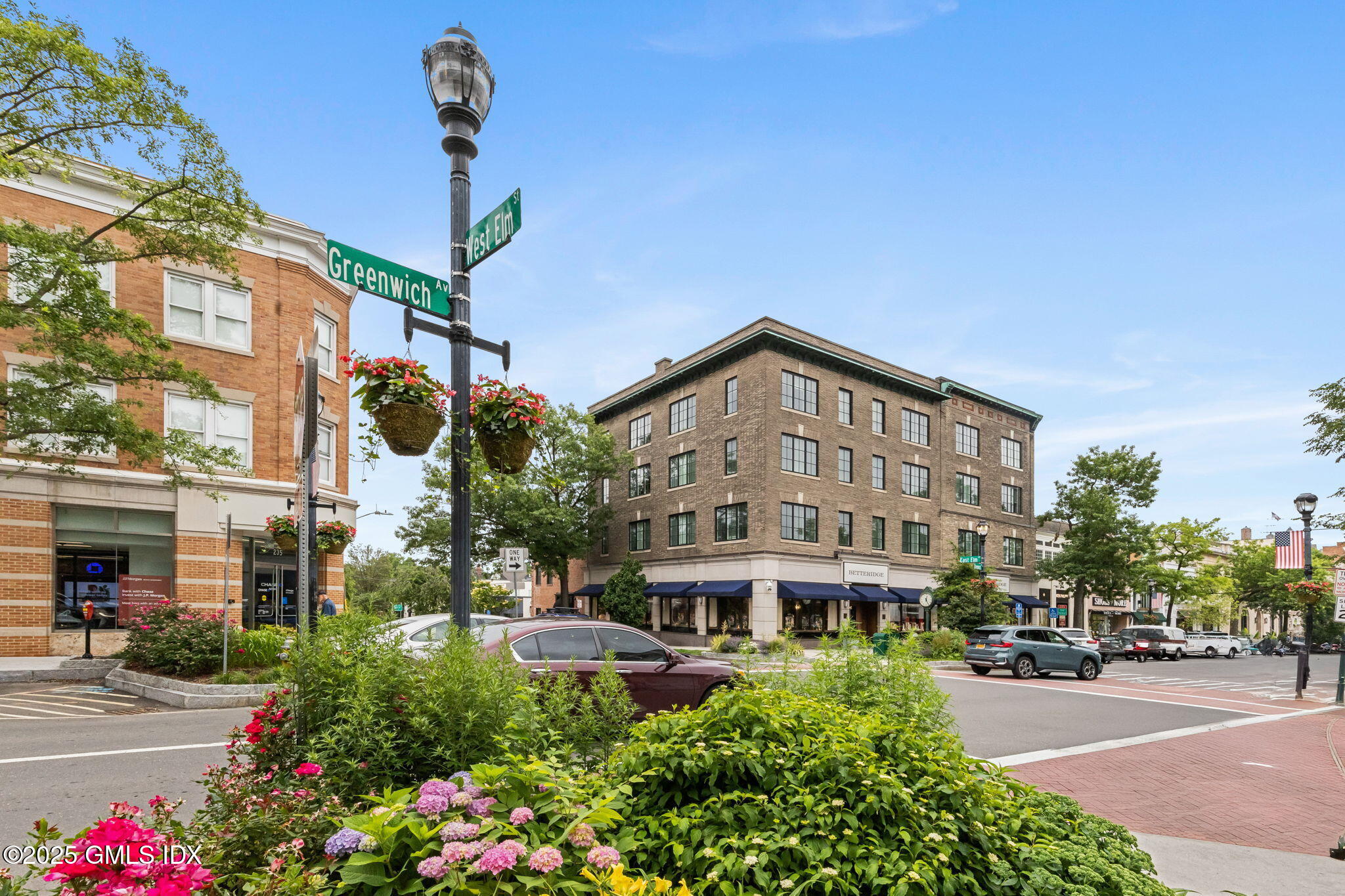40 W Elm Street, 5A