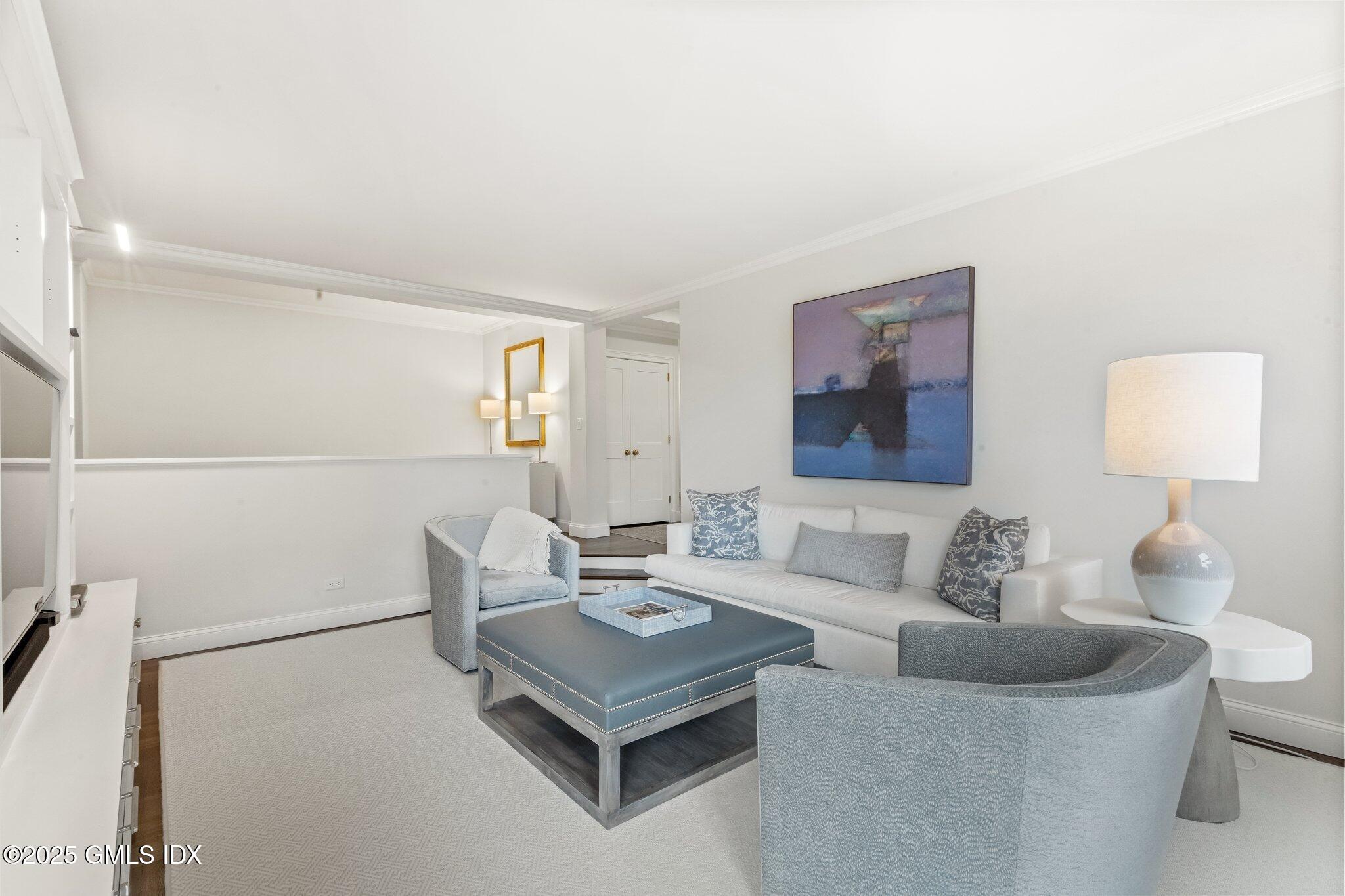 40 W Elm Street, 5A