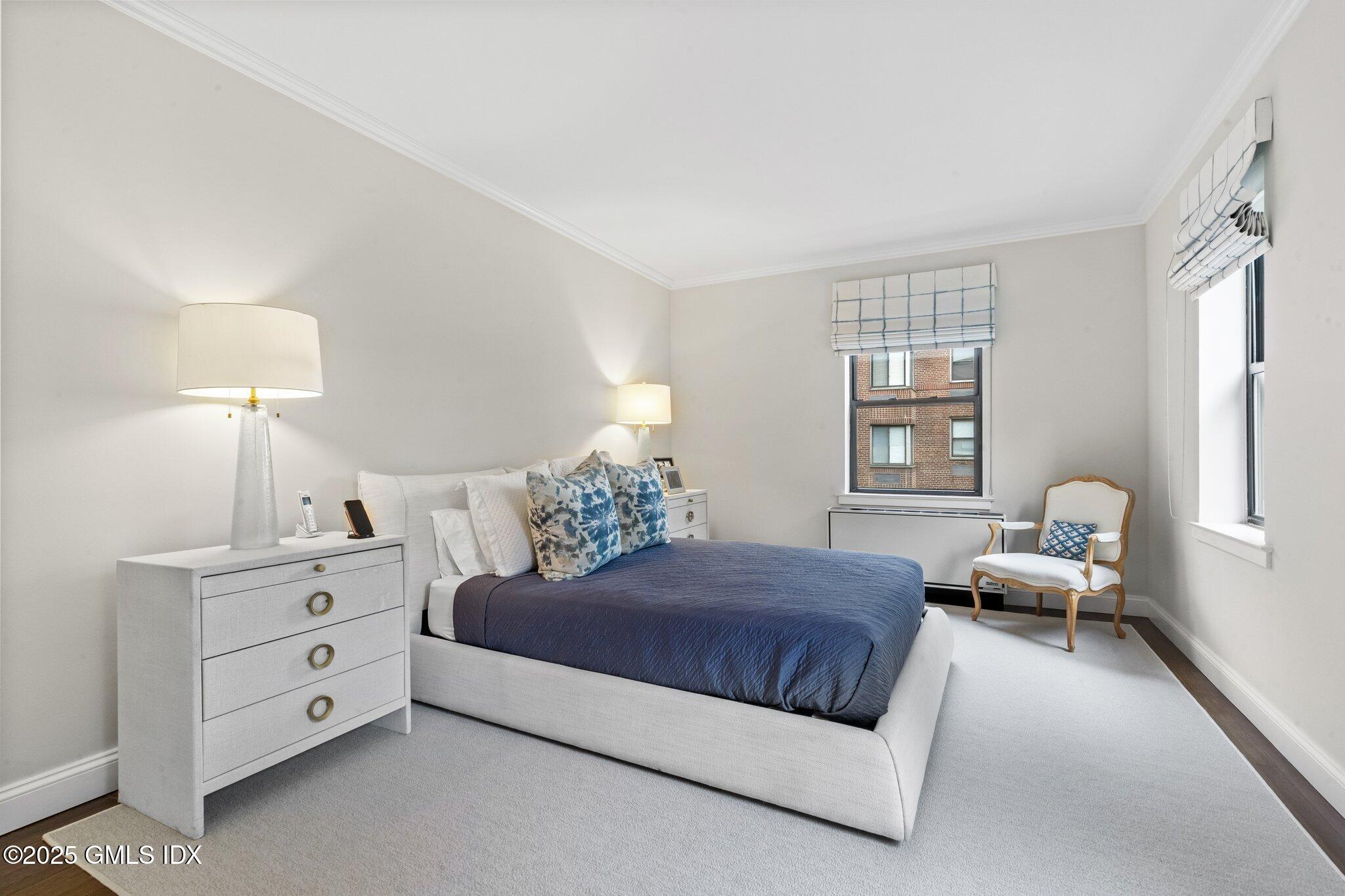 40 W Elm Street, 5A