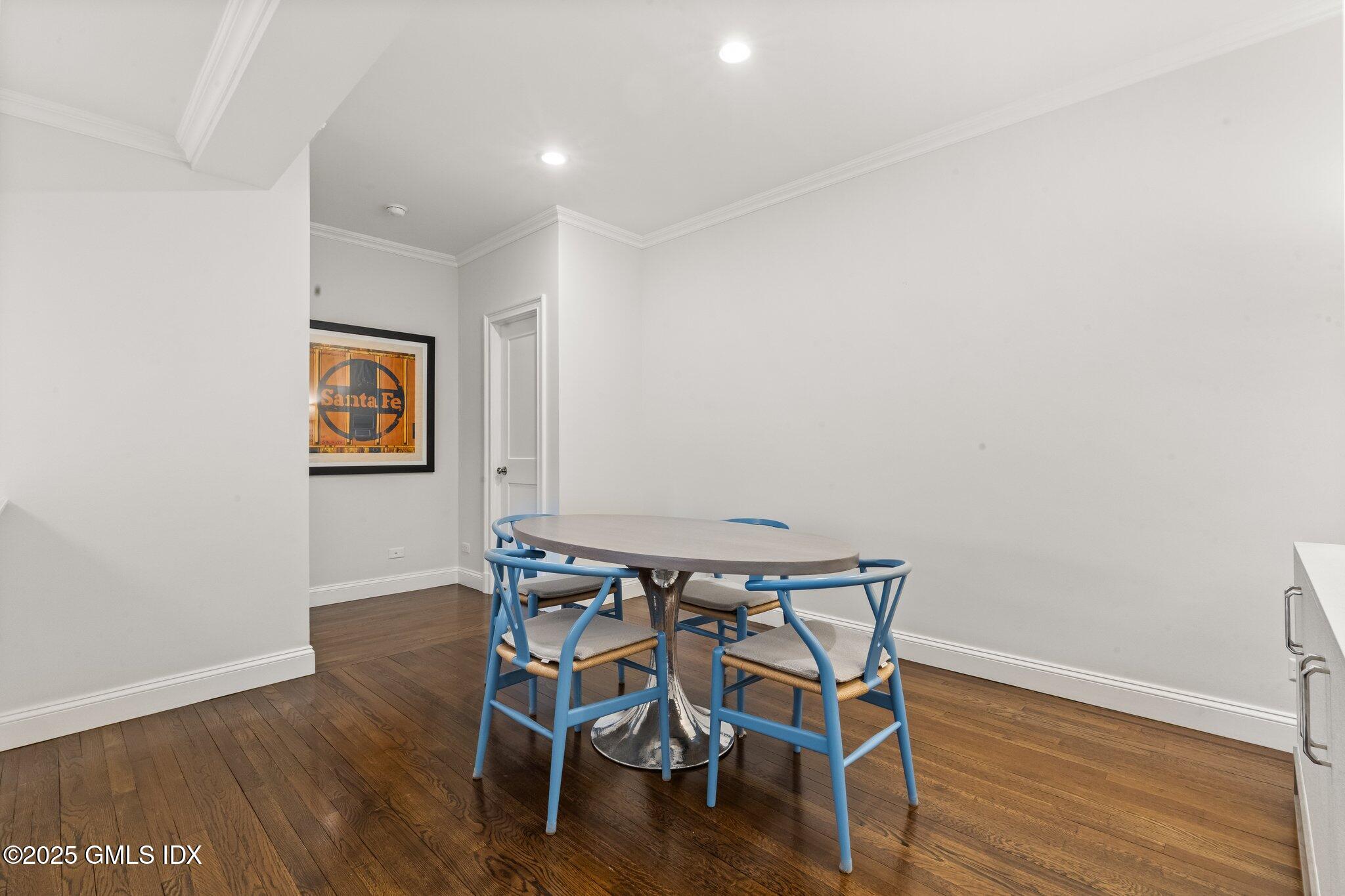 40 W Elm Street, 5A