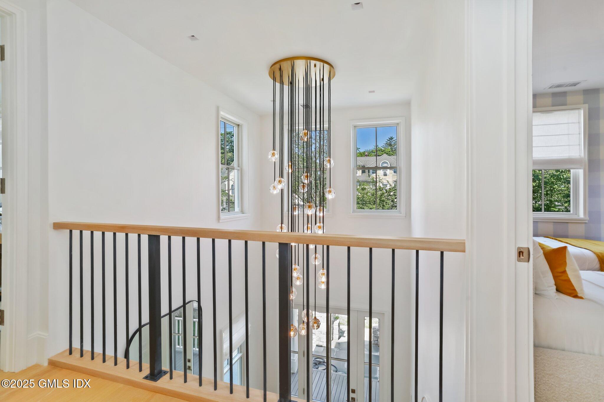 21 RIDGE Street