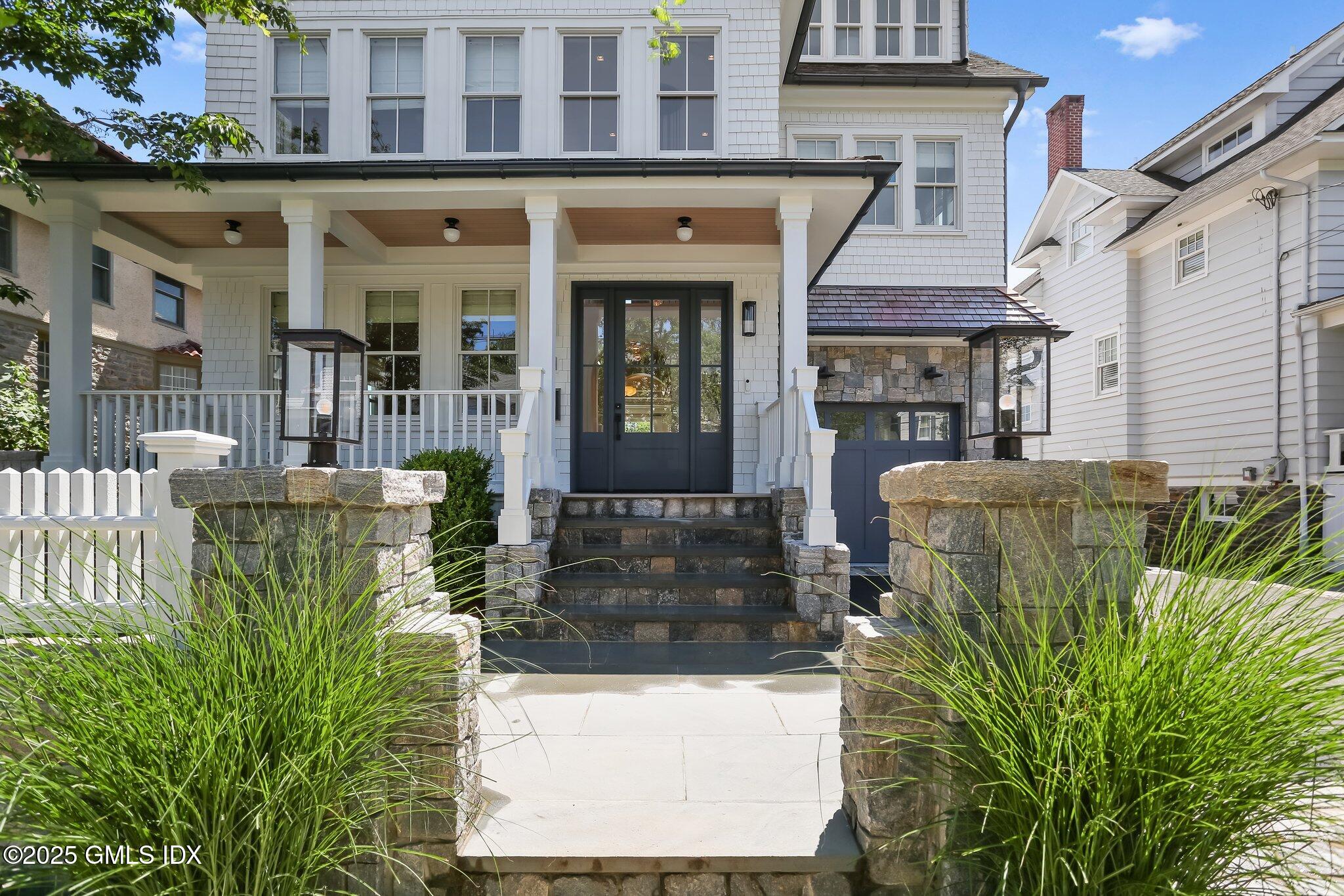 21 RIDGE Street