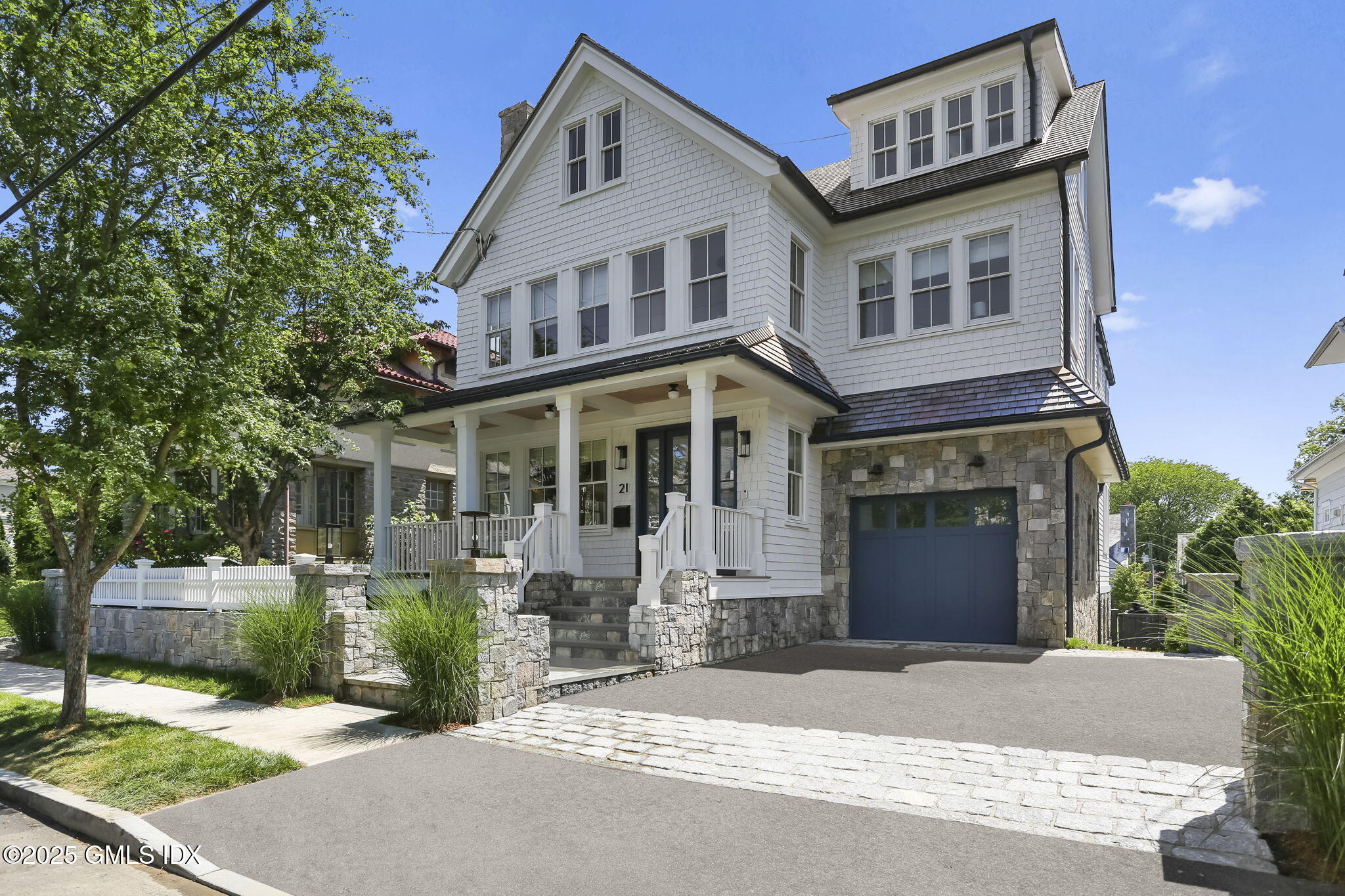 21 RIDGE Street