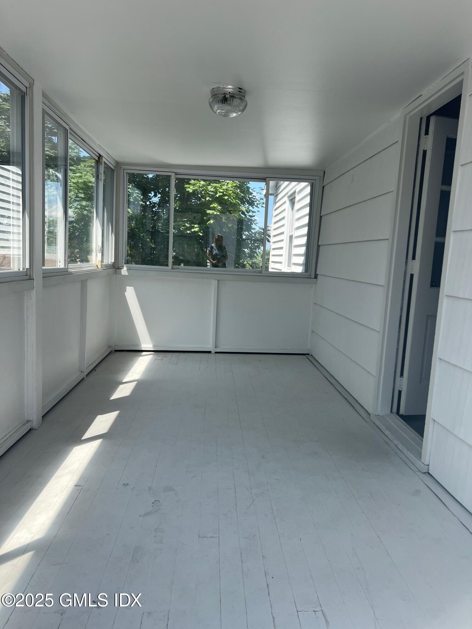 12 Artic Street, 2