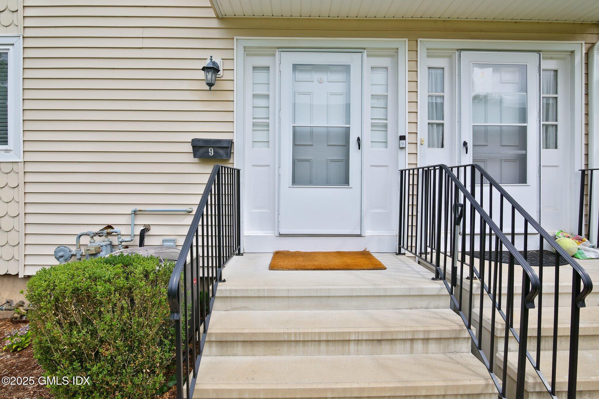 75 Cos Cob Avenue Unit: 9