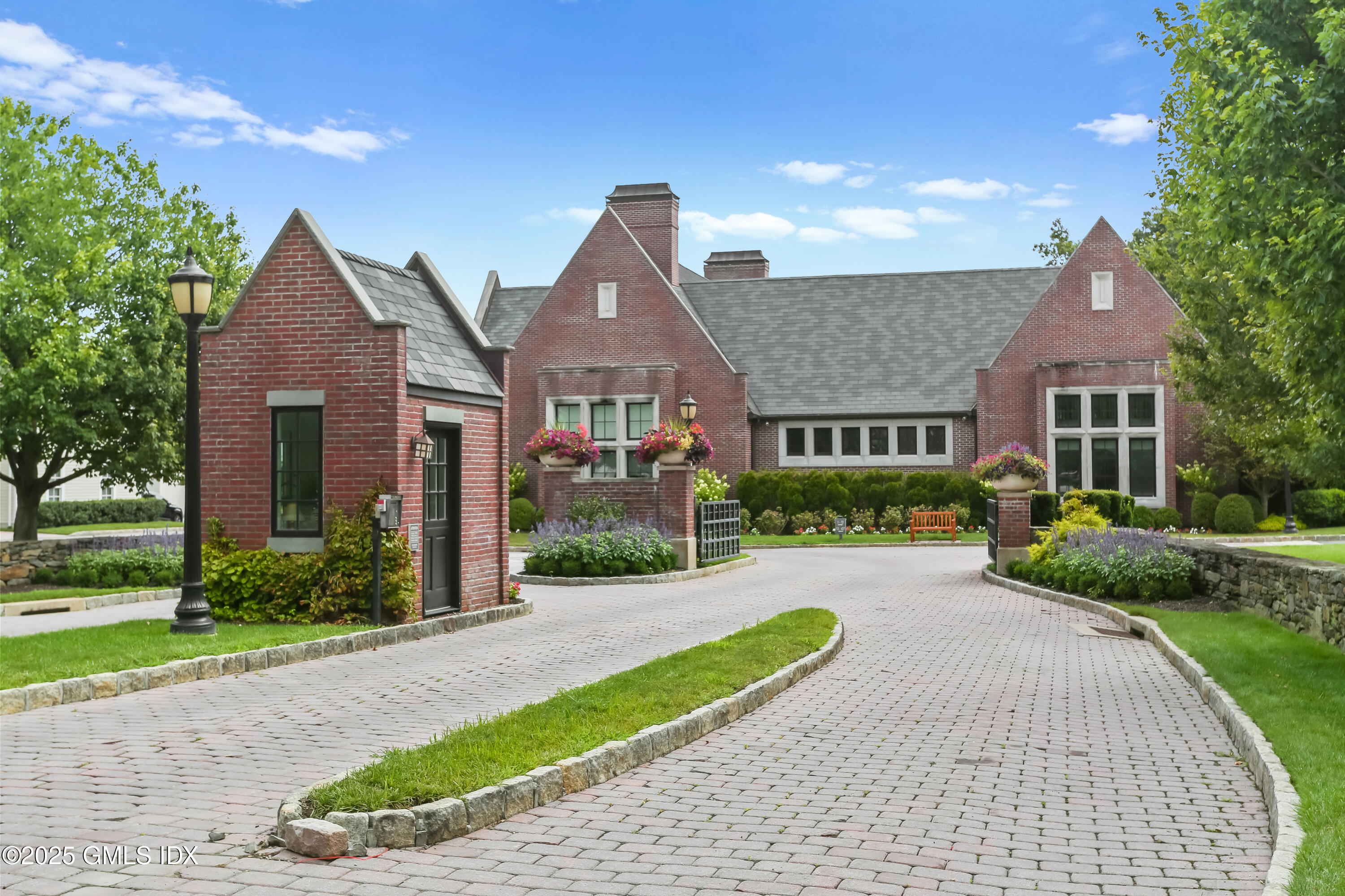 77 HAVEMEYER Lane, 27