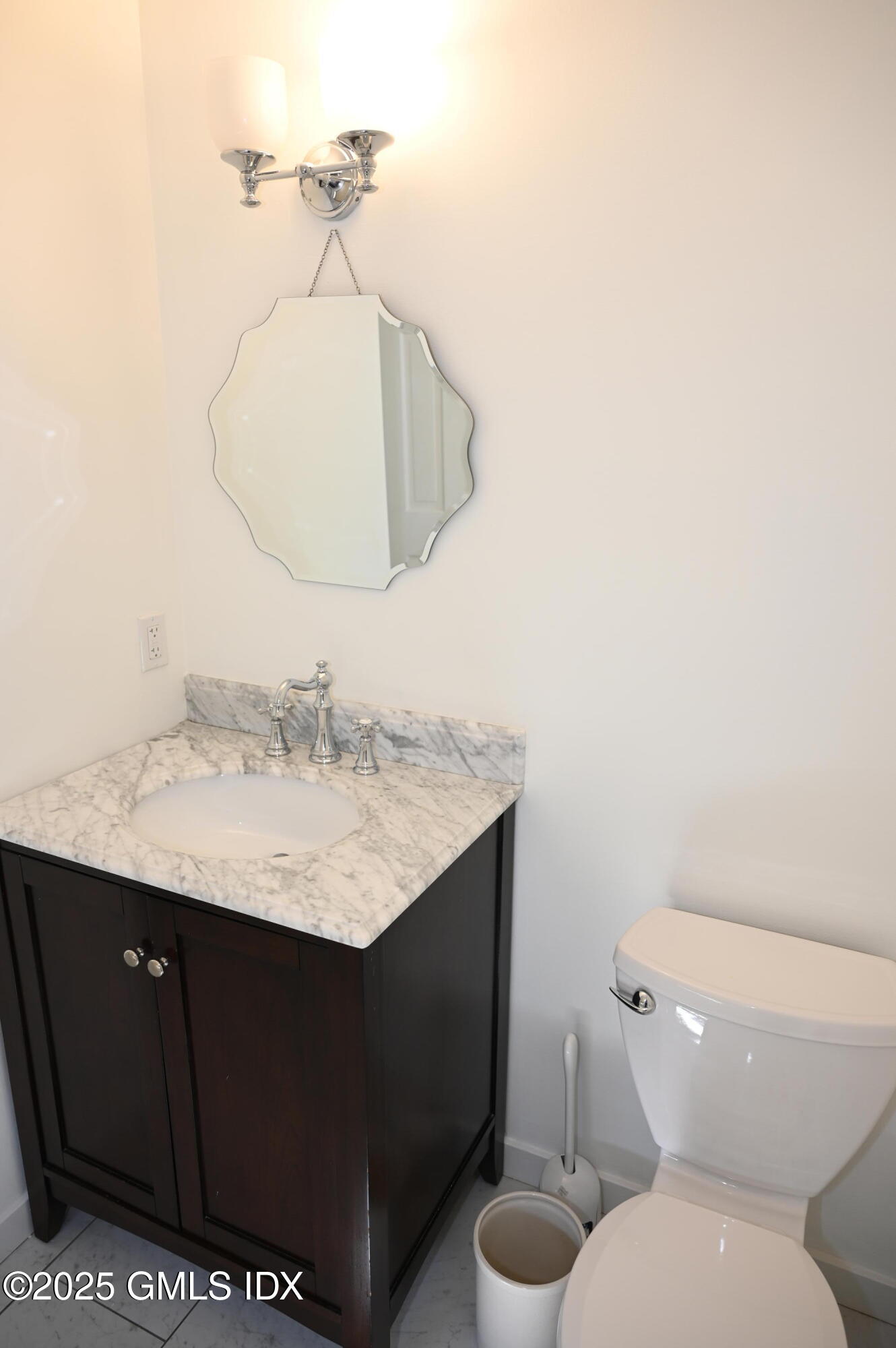 105 Pemberwick Road, A