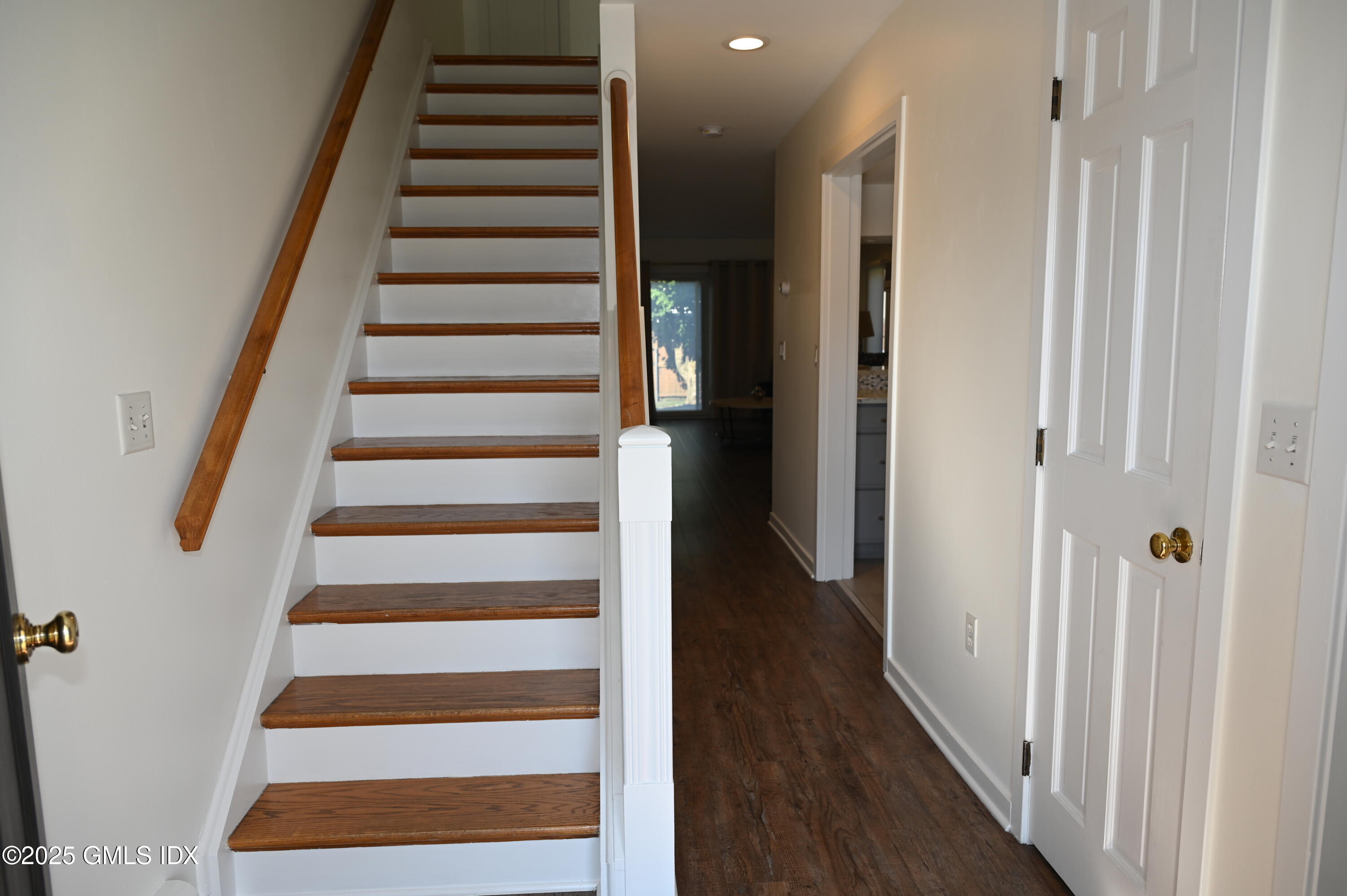 105 Pemberwick Road, A