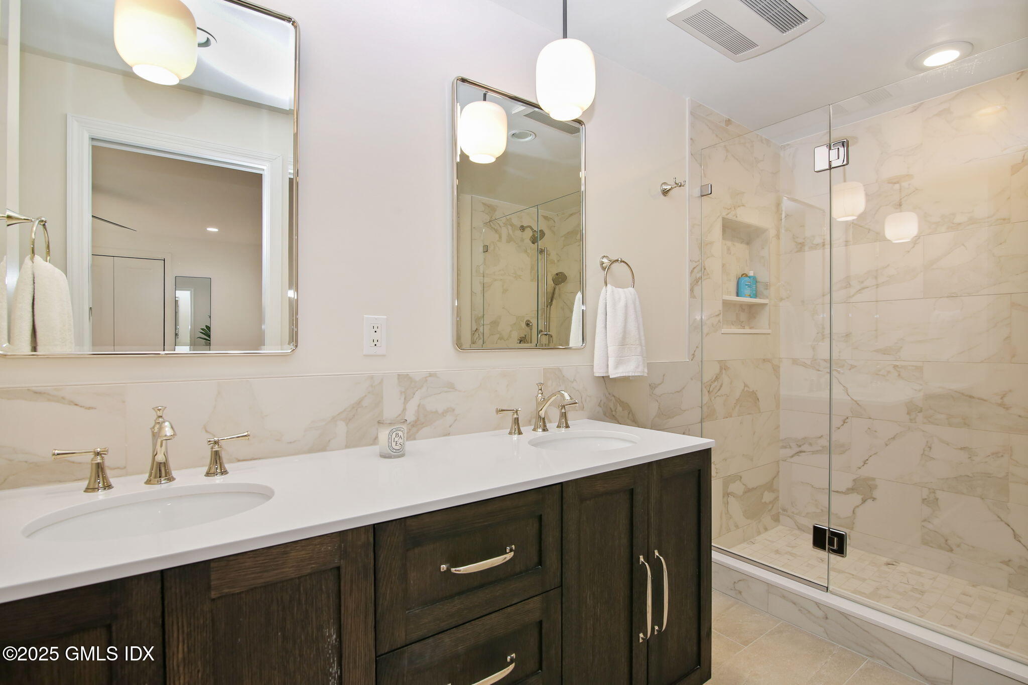 118 Greenwich Hills Drive, Greenwich