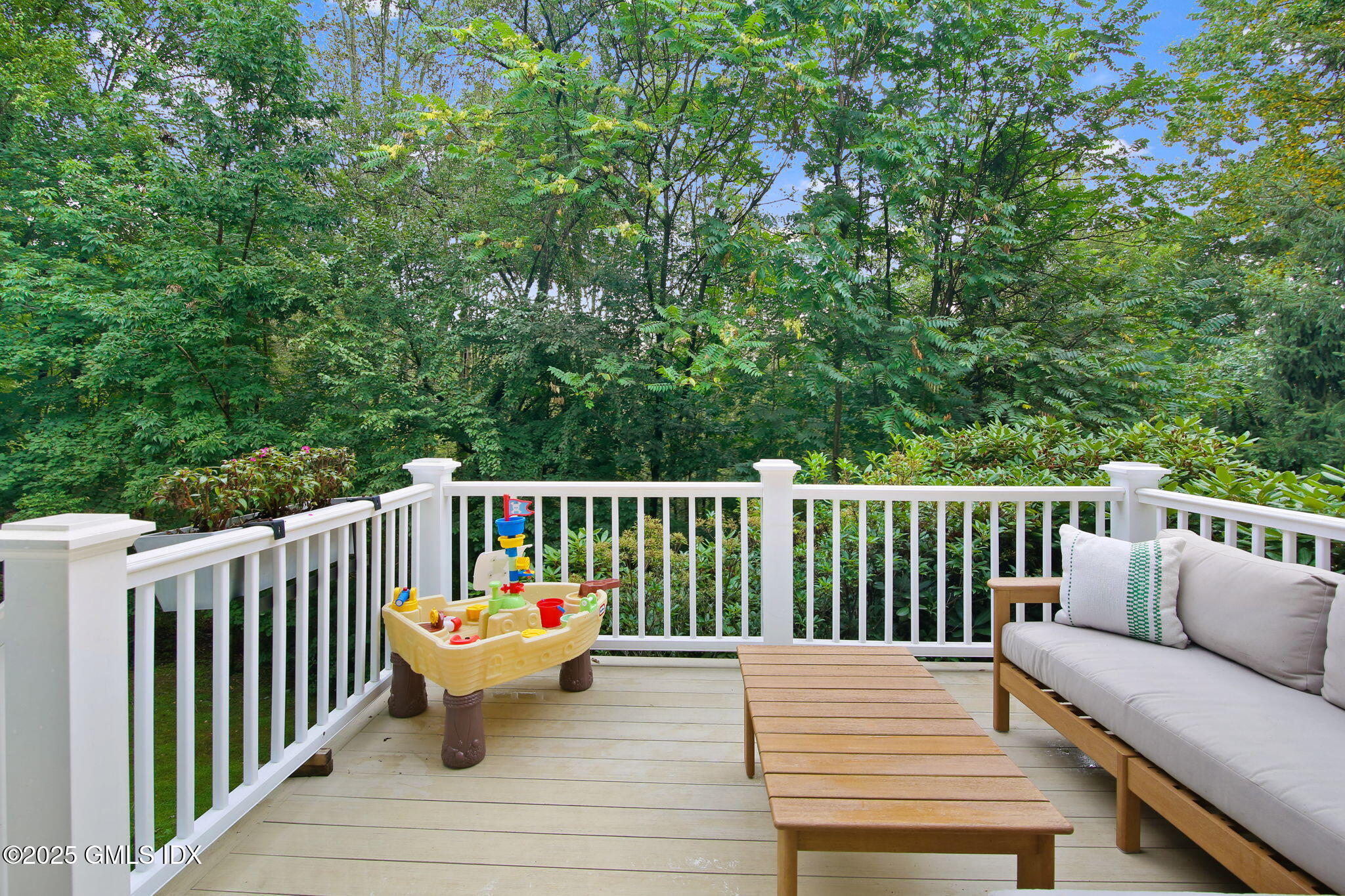 118 Greenwich Hills Drive, Greenwich