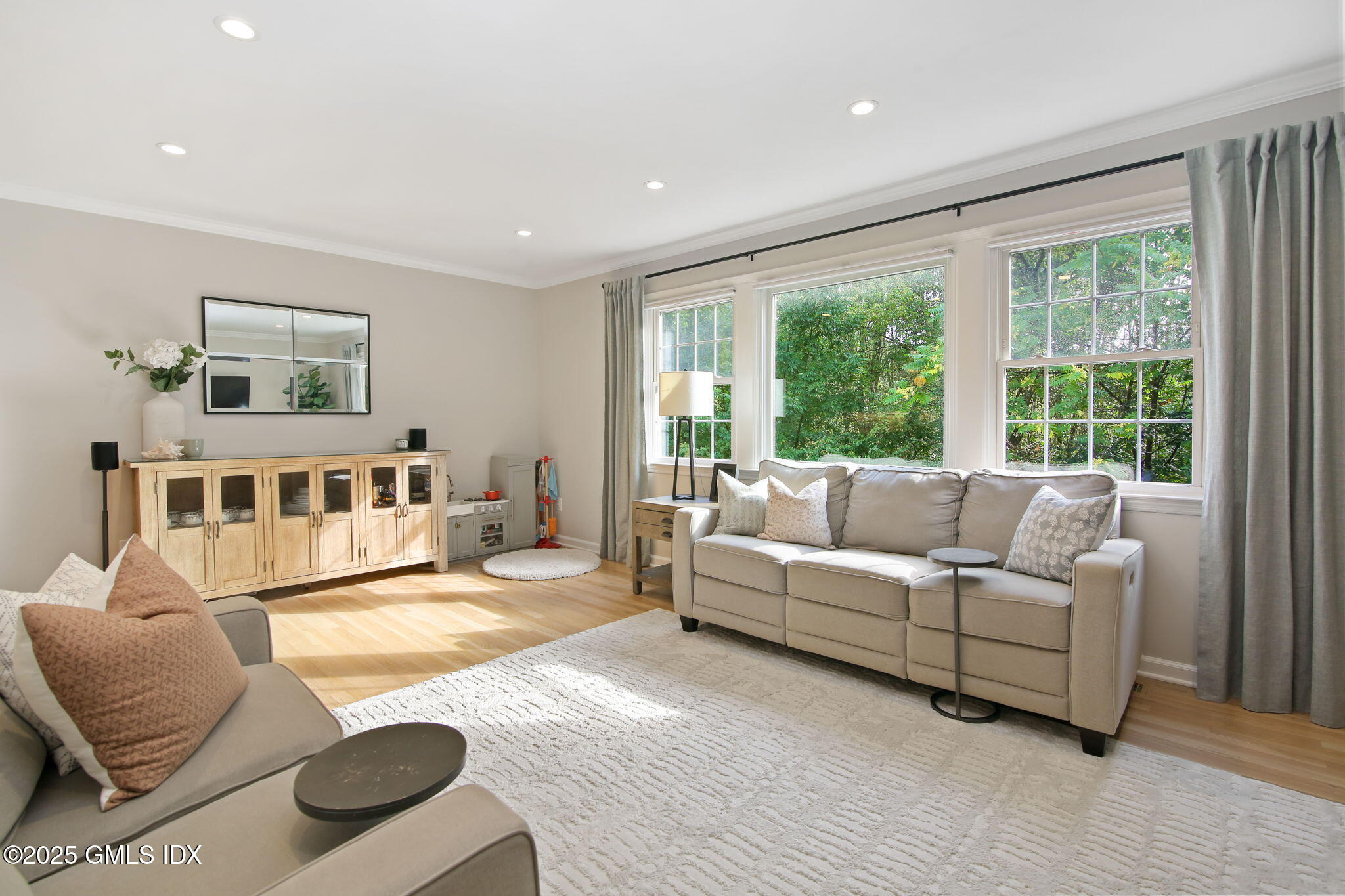 118 Greenwich Hills Drive, Greenwich