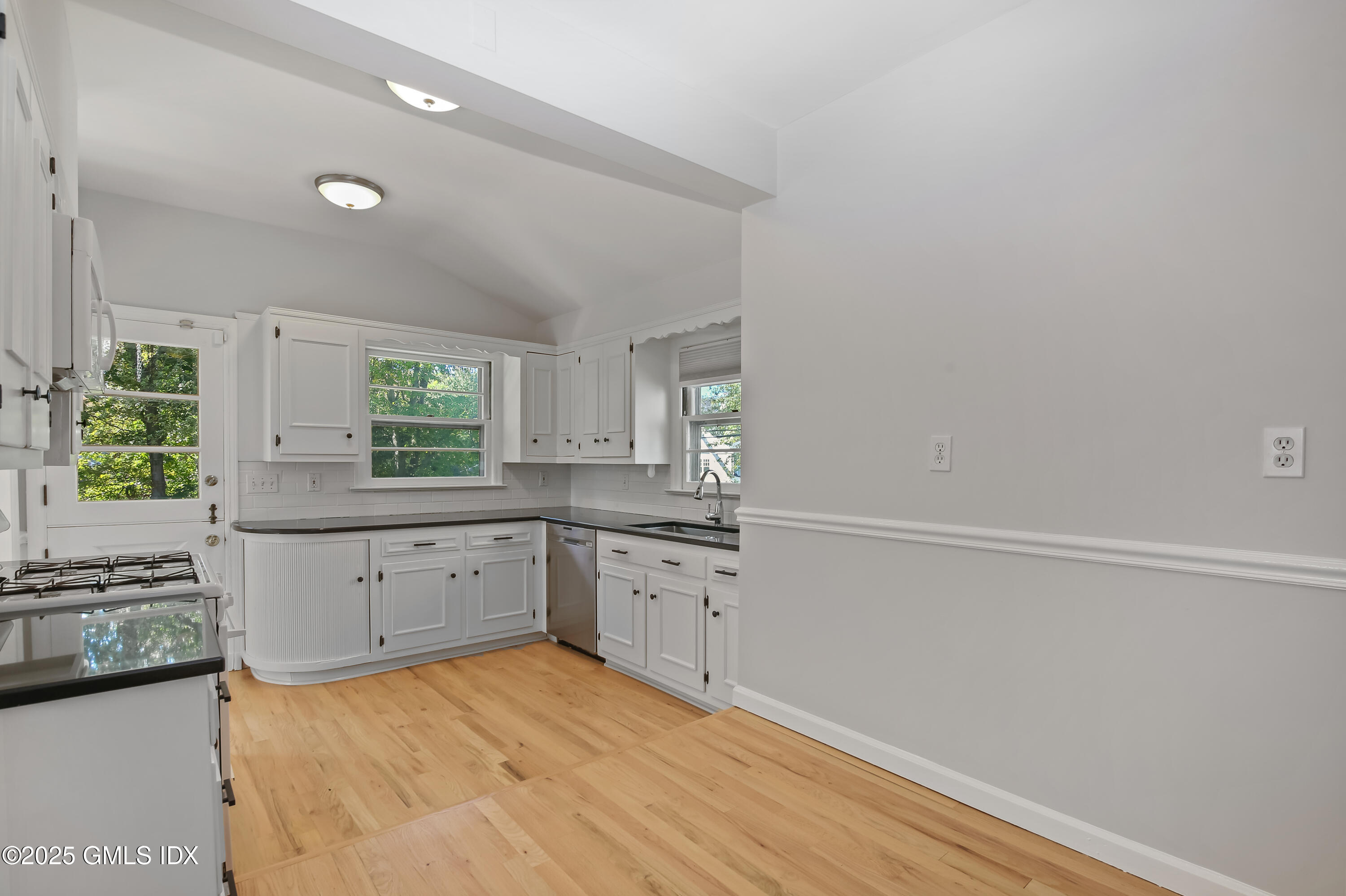 84 INDIAN FIELD Road