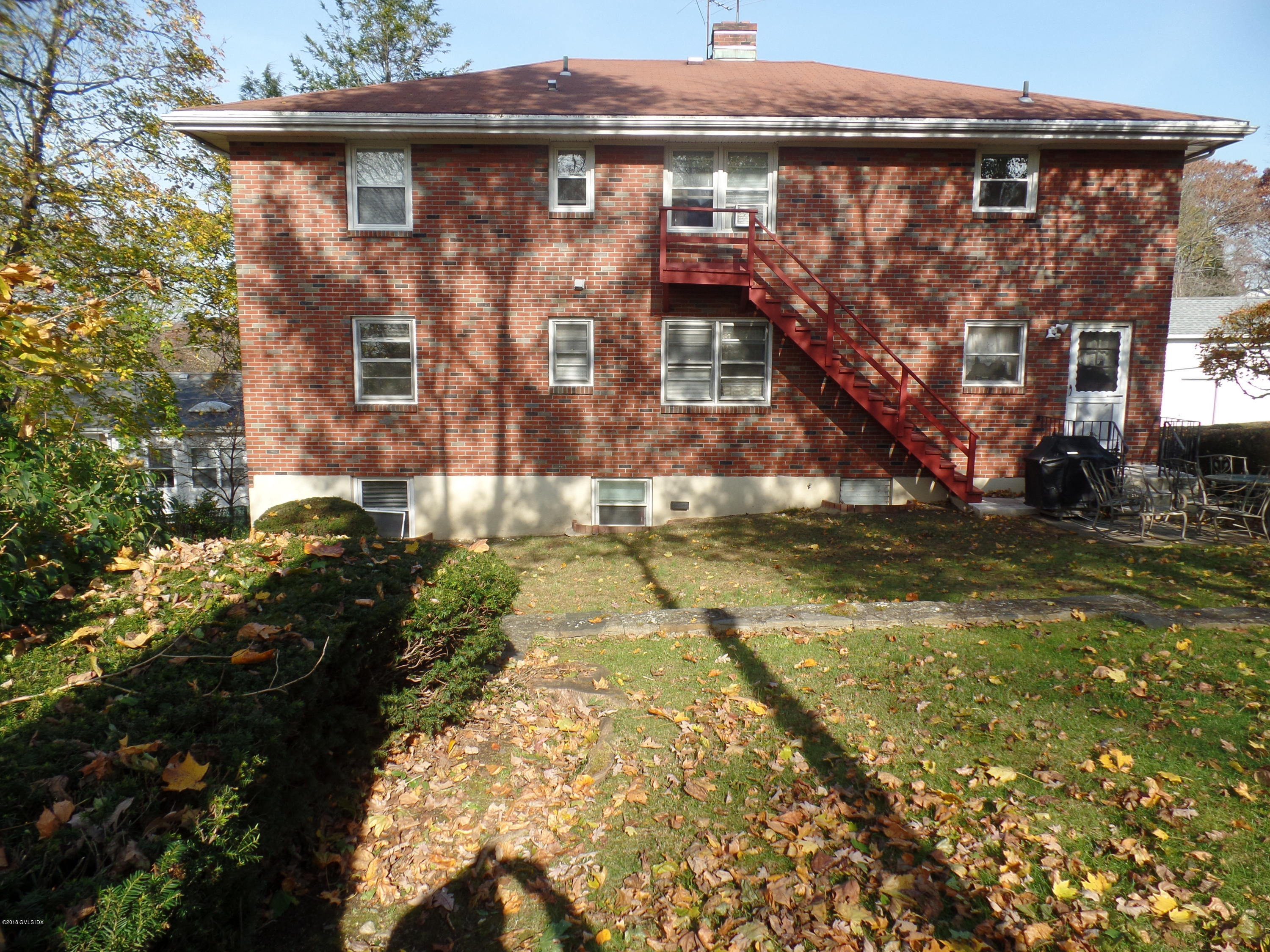 74 Byram Terrace Drive, 2