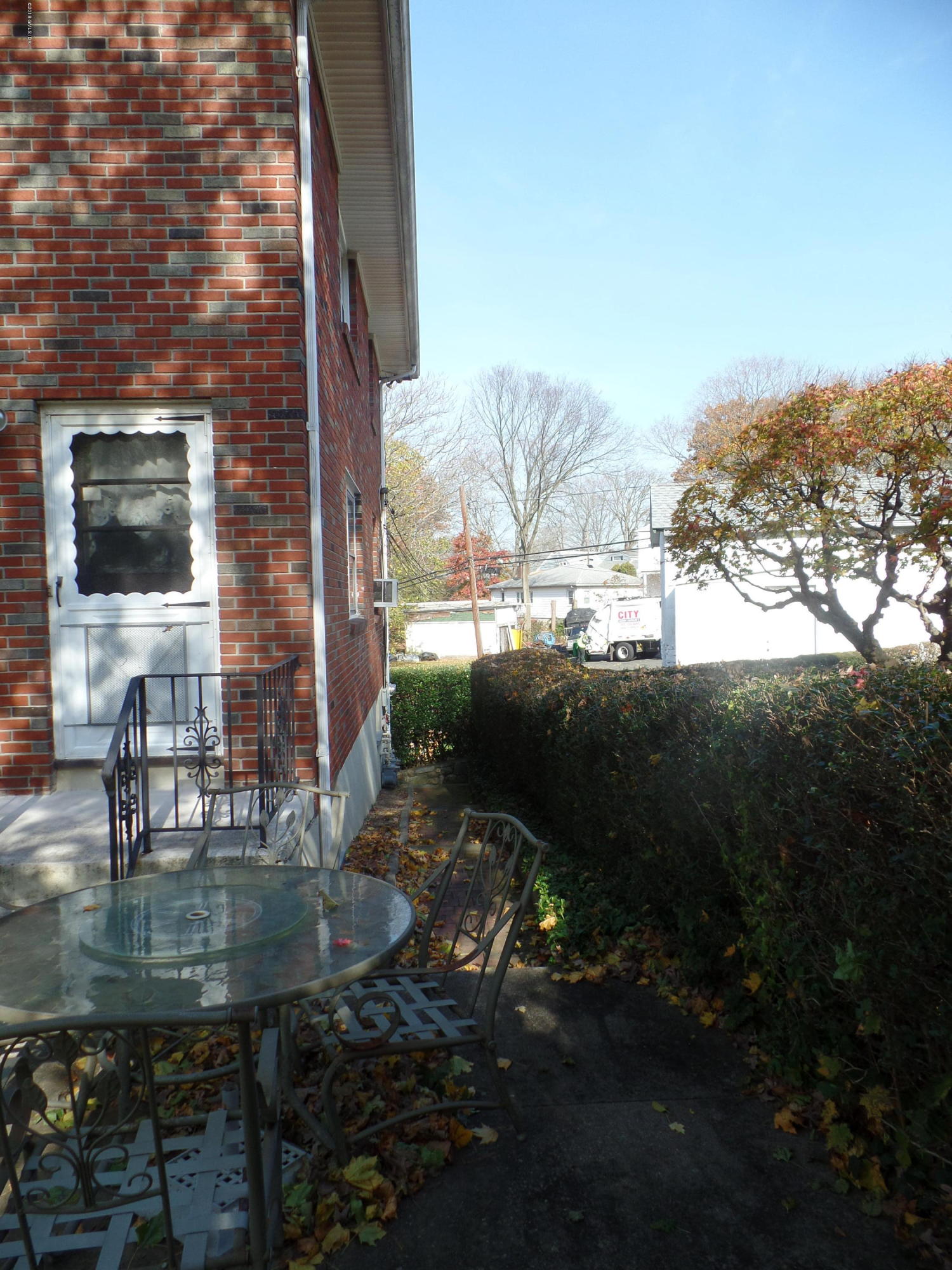 74 Byram Terrace Drive, 2