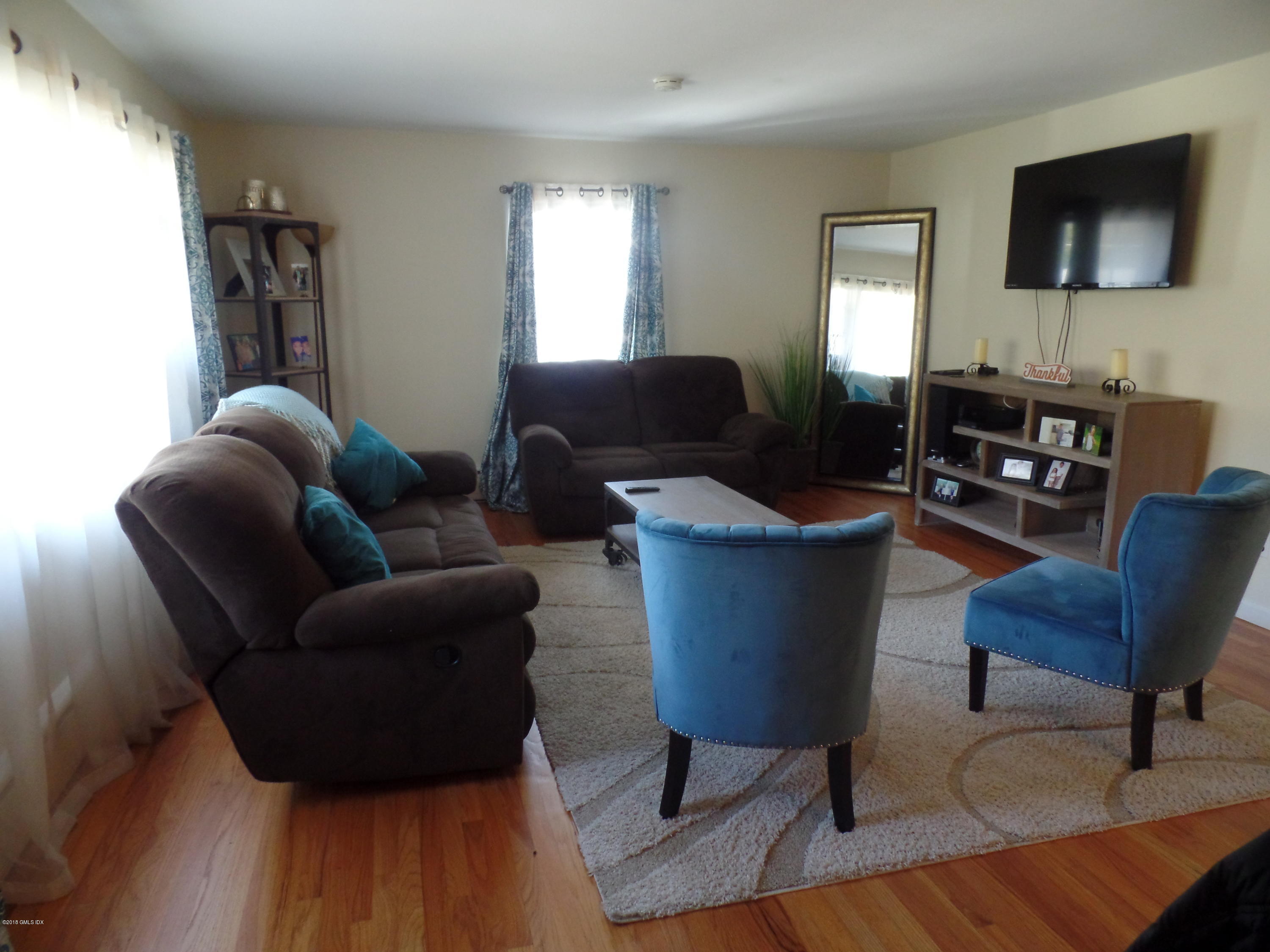 74 Byram Terrace Drive, 2