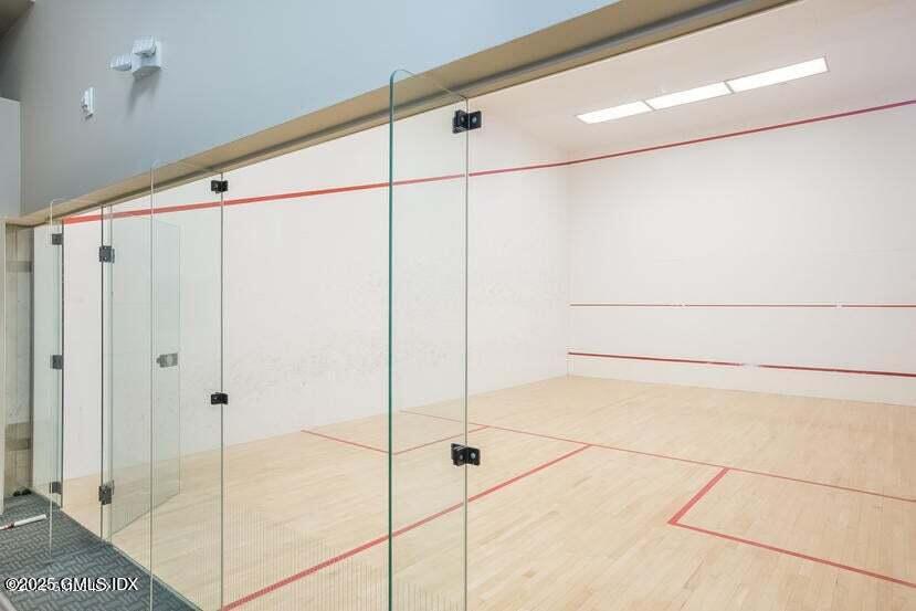 51 Forest Avenue, 77