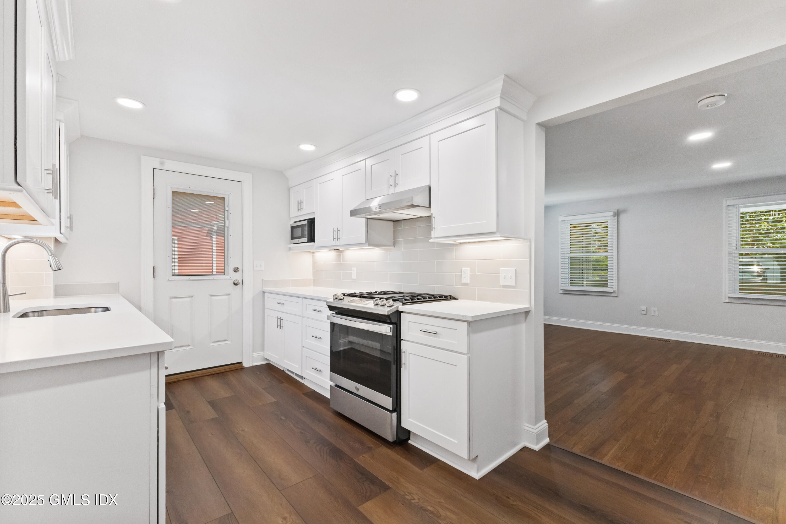 136 Henry Street, 138