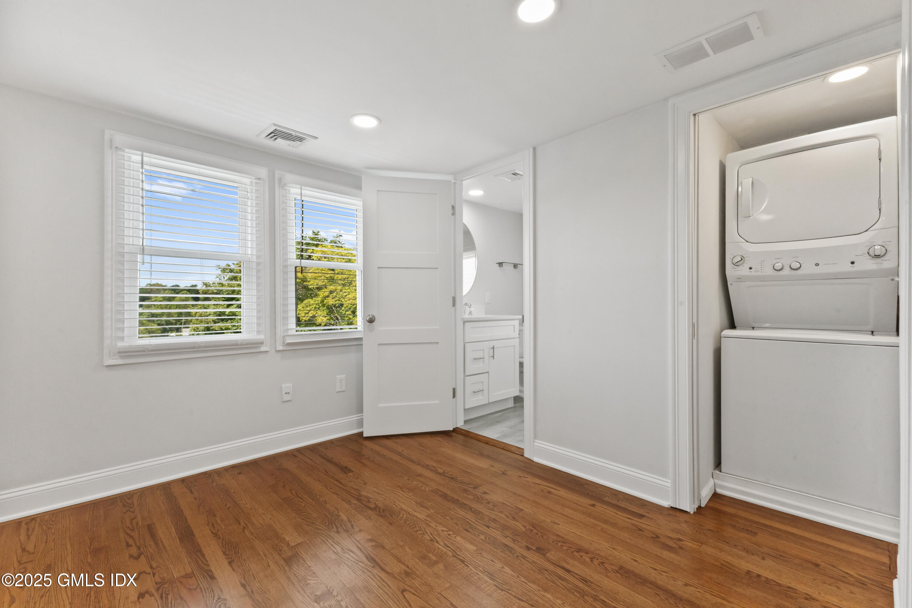 136 Henry Street, 138