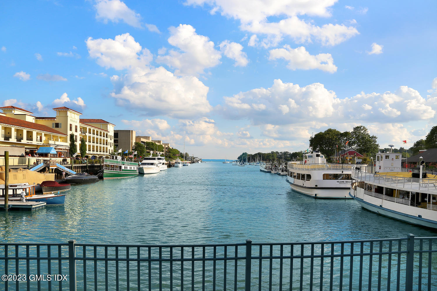 20 Brookside Drive, 3D