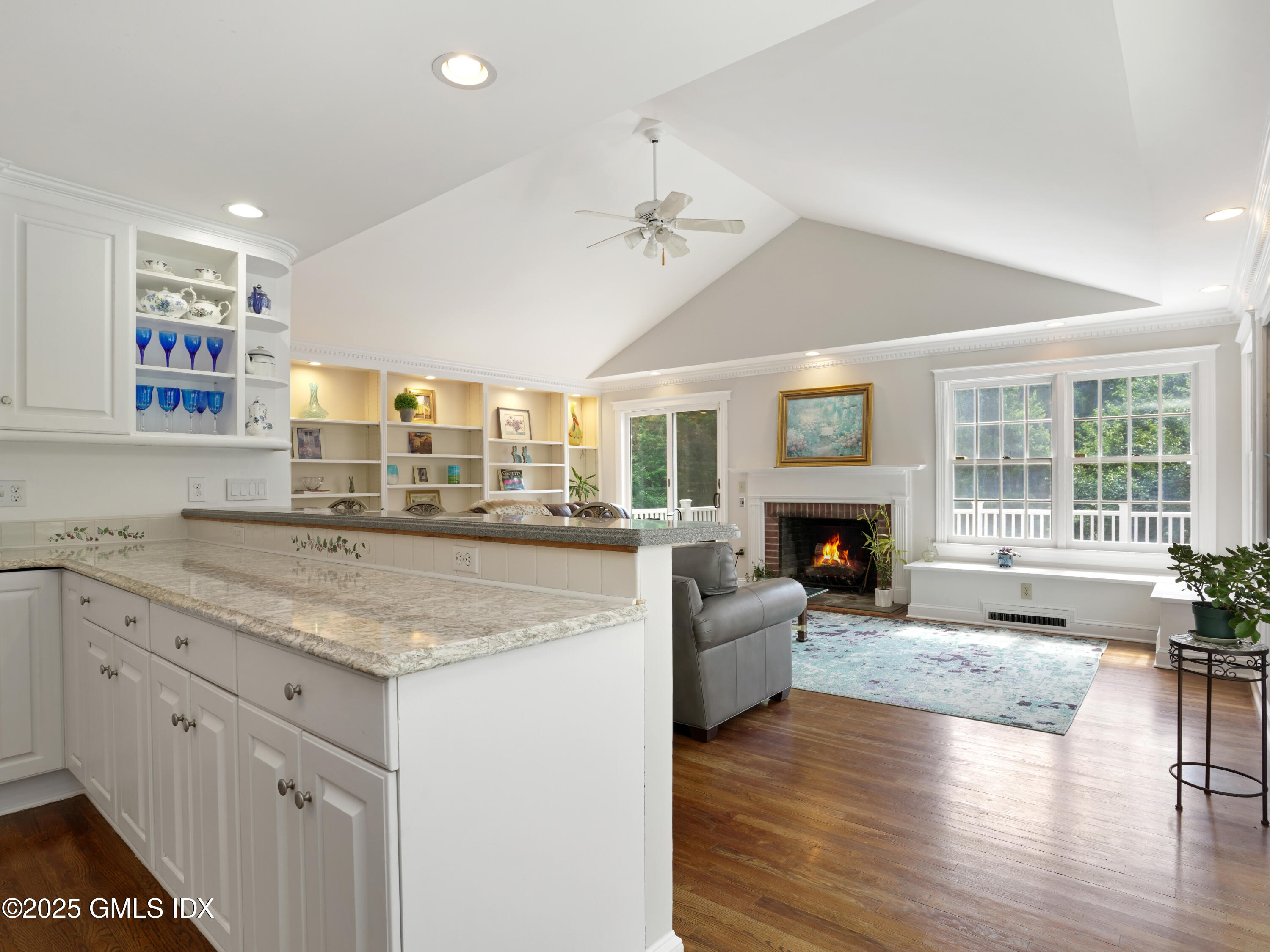 239 E Hunting Ridge Road