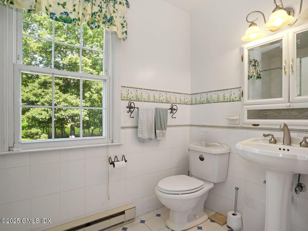 239 E Hunting Ridge Road