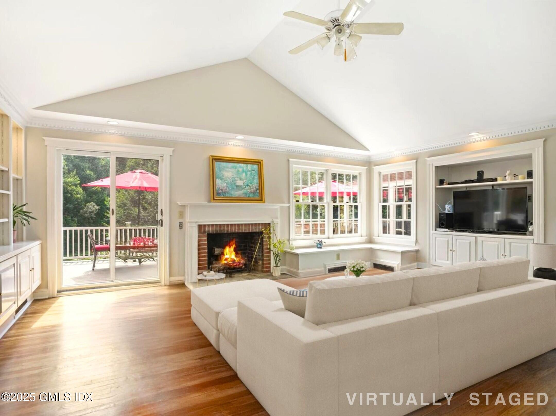 239 E Hunting Ridge Road