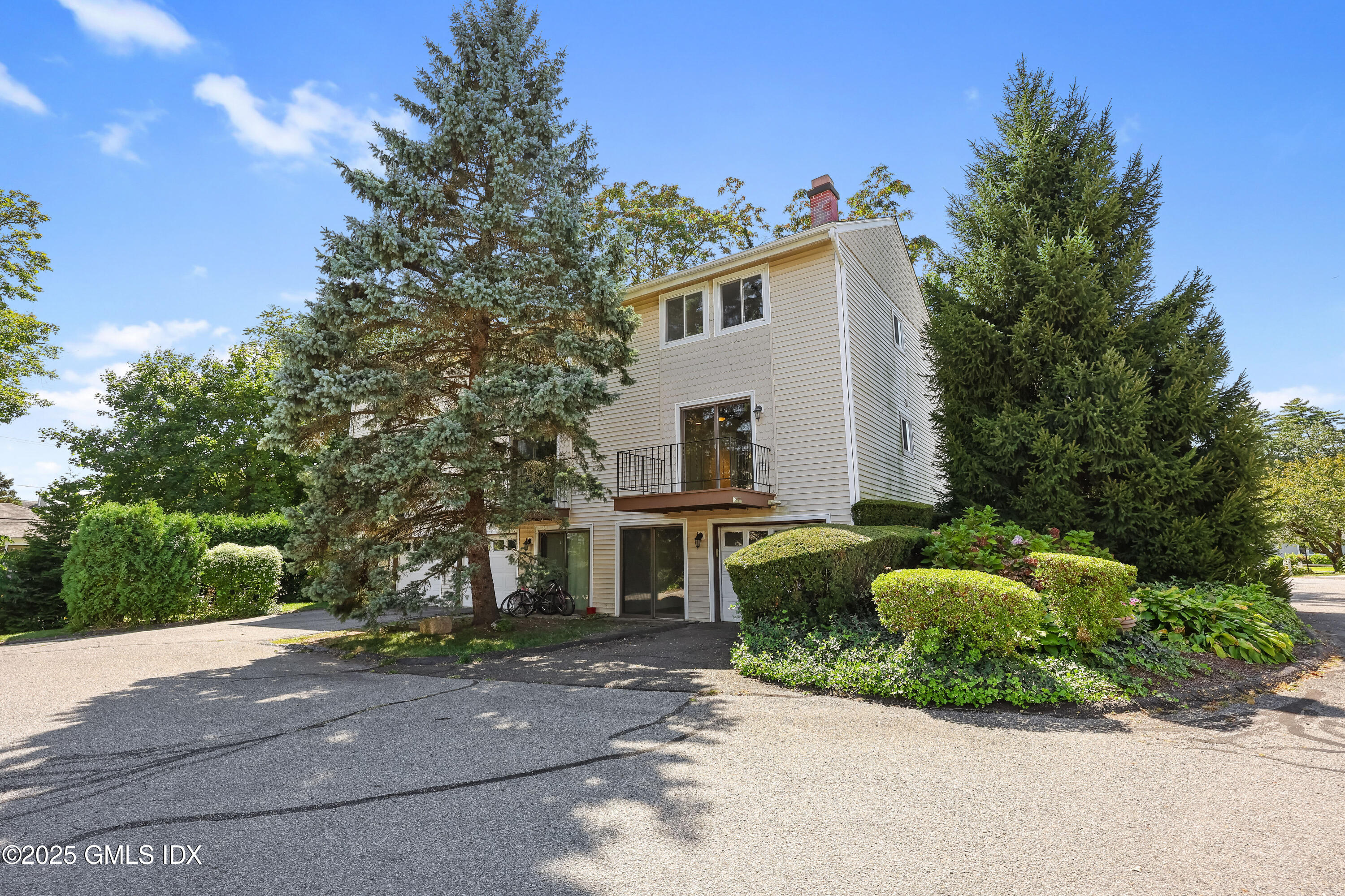 75 Cos Cob Avenue Unit: 14