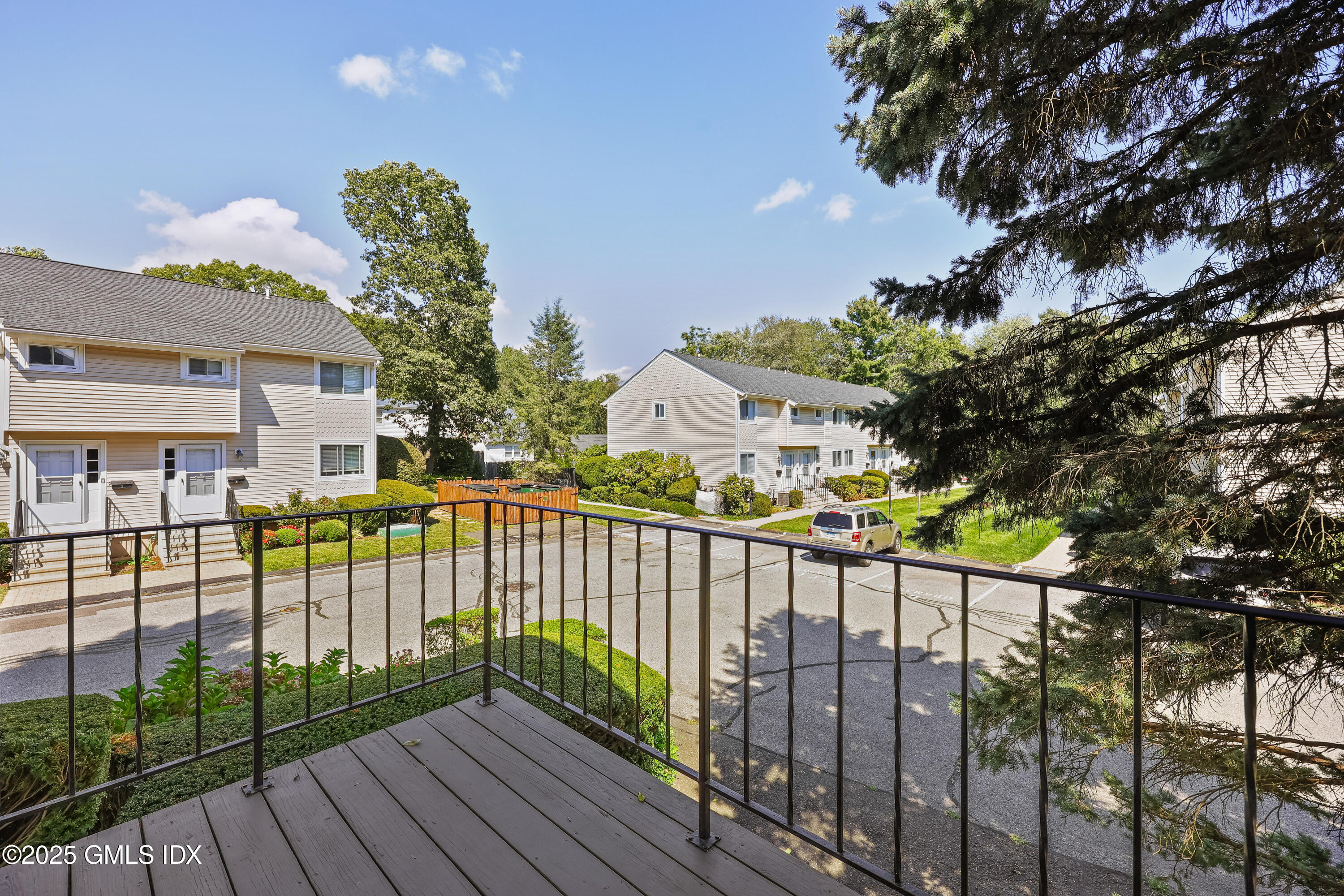 75 Cos Cob Avenue Unit: 14