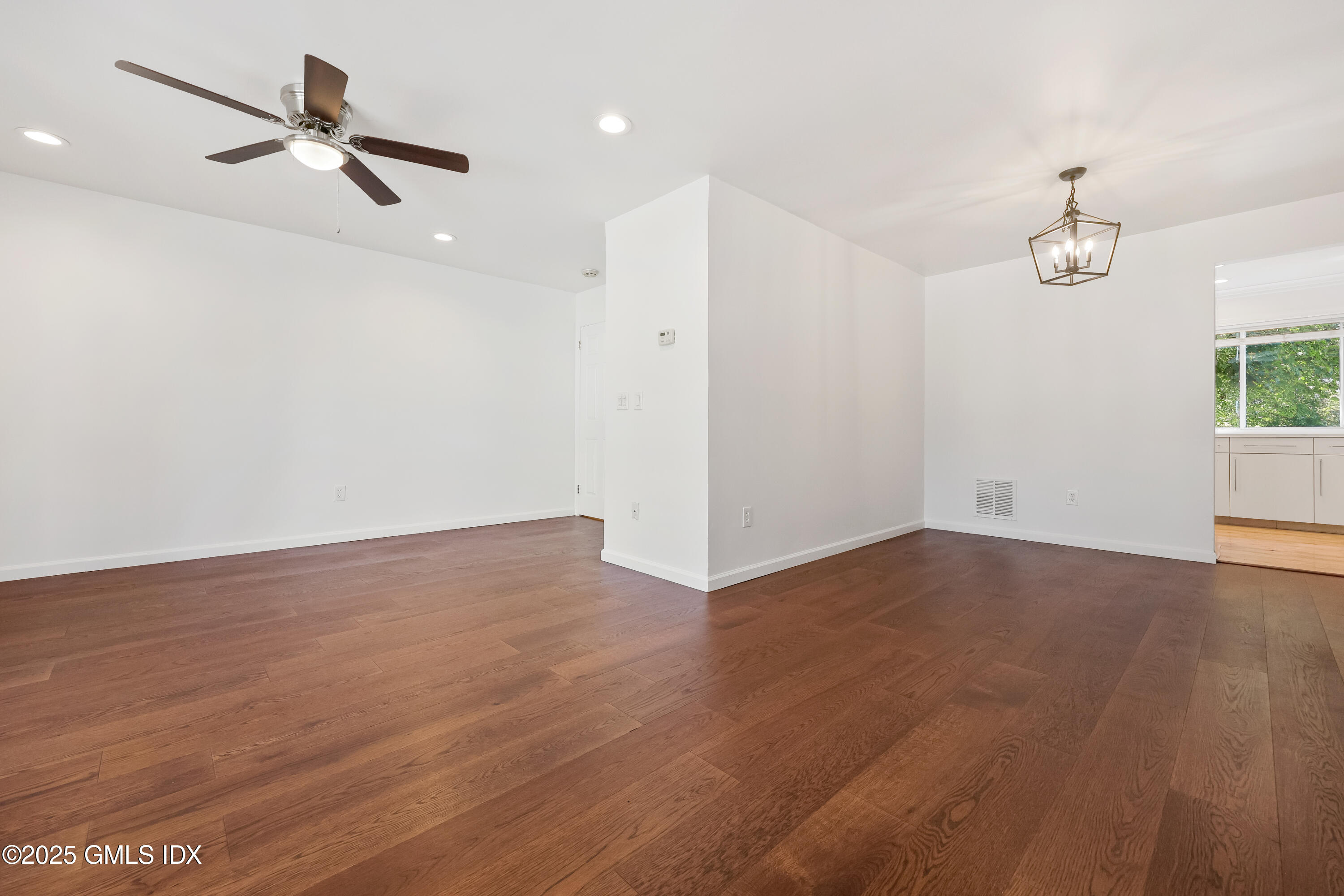 75 Cos Cob Avenue Unit: 14
