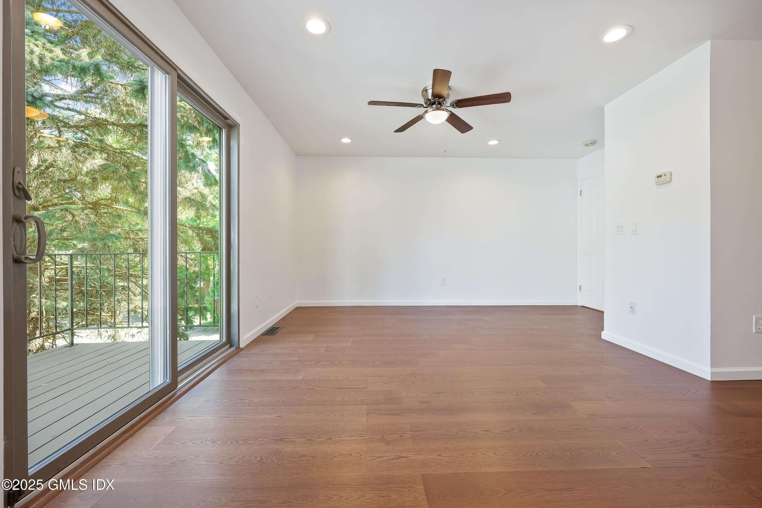 75 Cos Cob Avenue Unit: 14