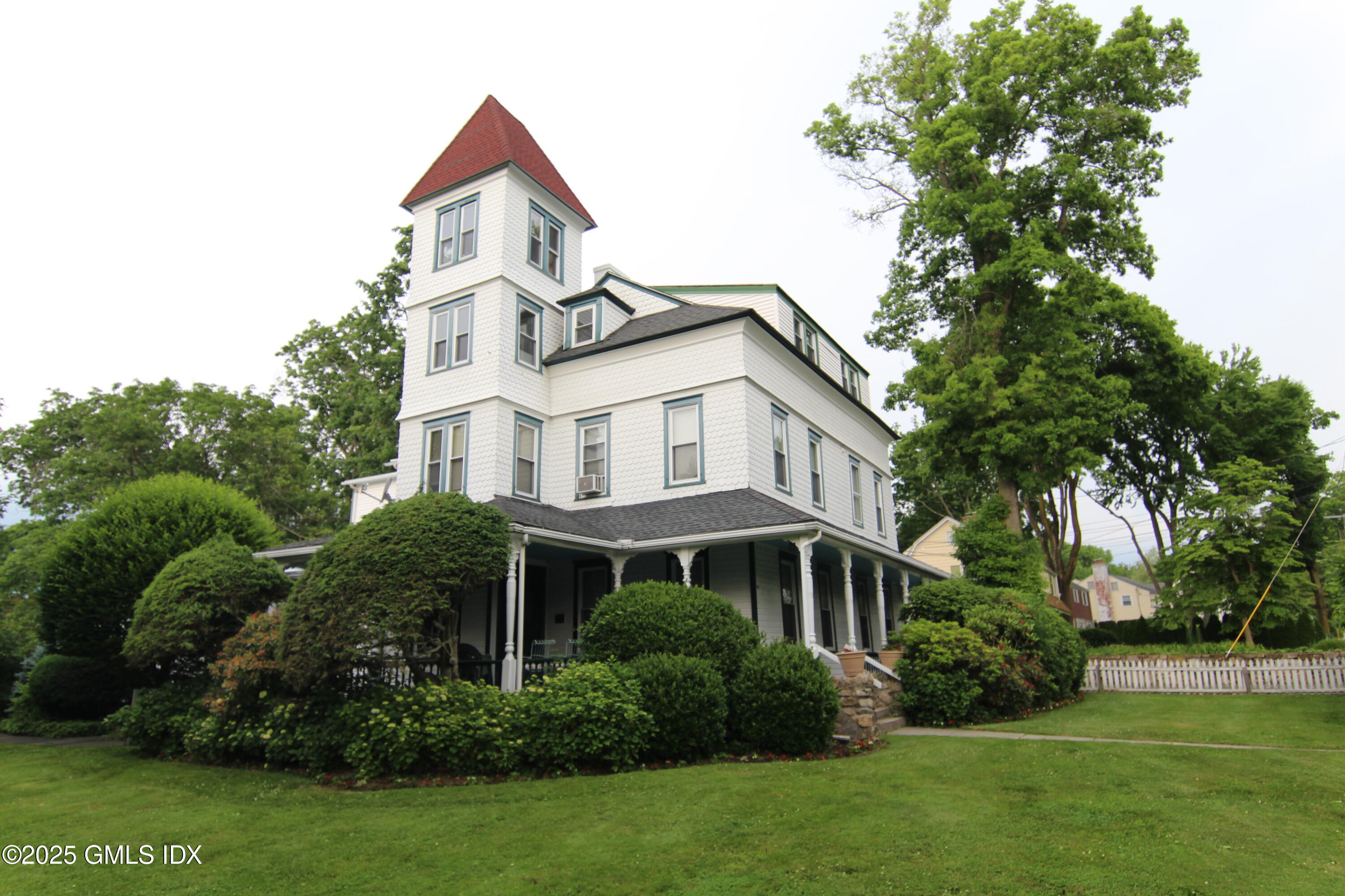 90 Riverside Avenue Unit: 4