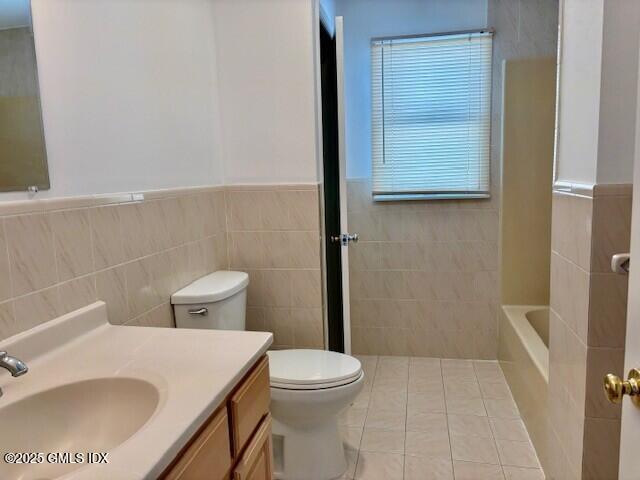 32 Decatur Street, 1