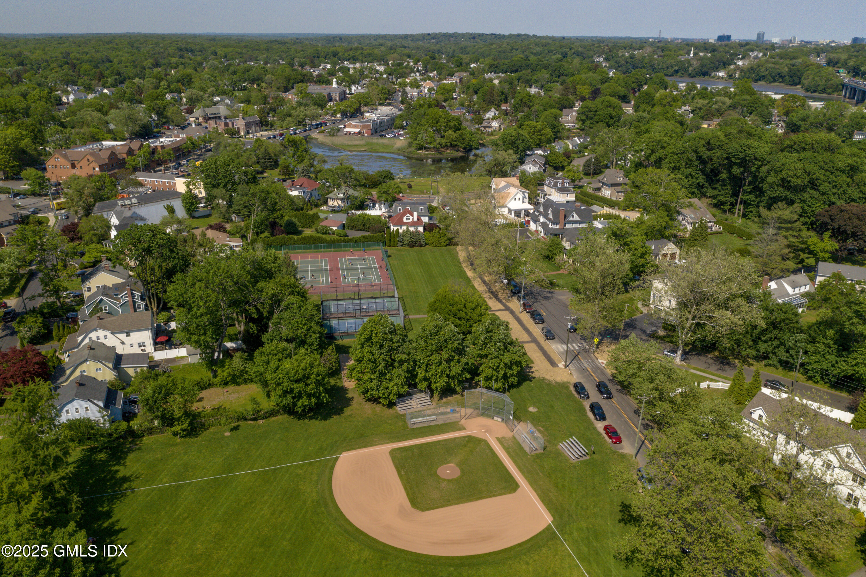 32 Decatur Street, 1