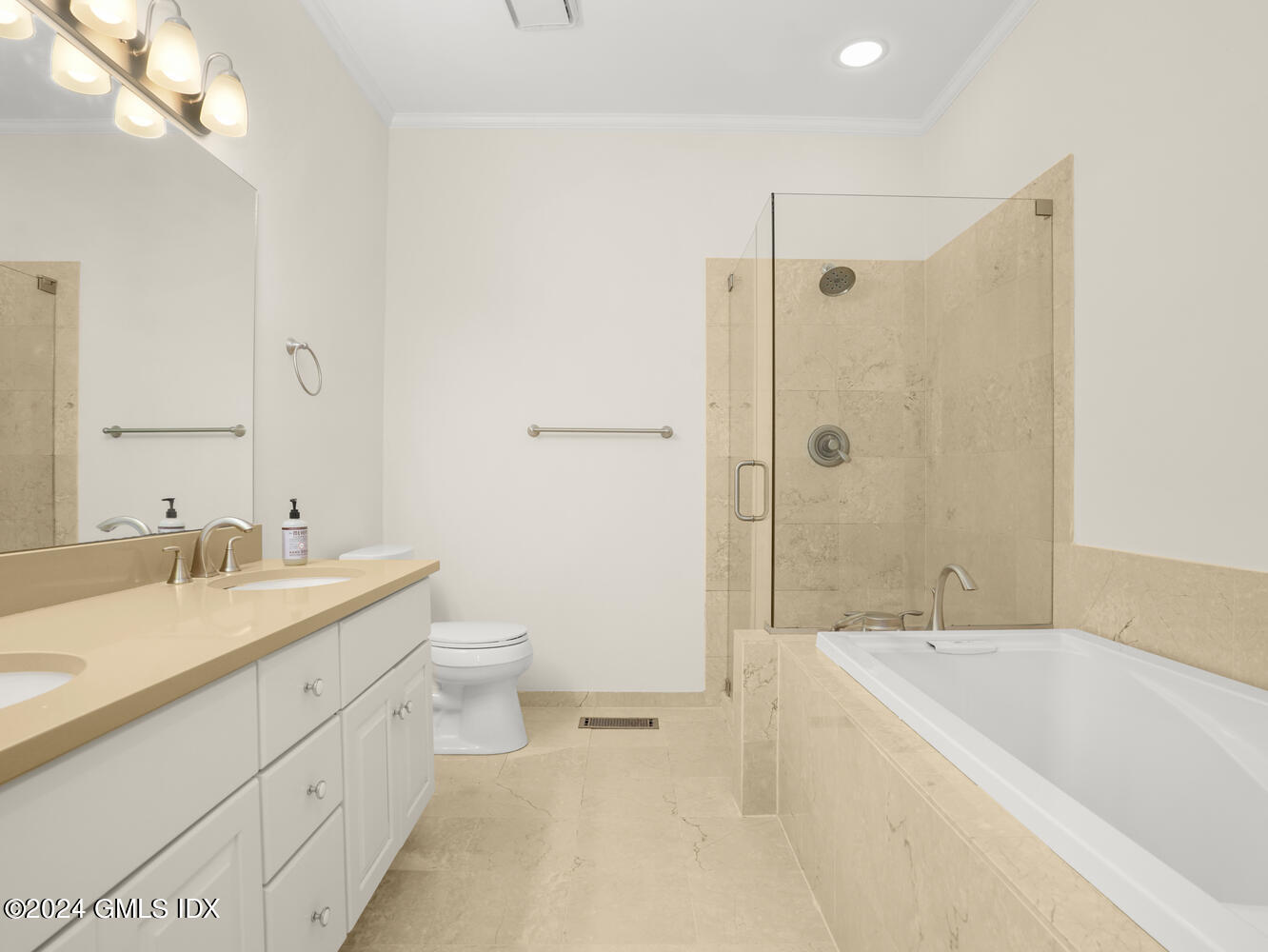 51 Forest Avenue, 113