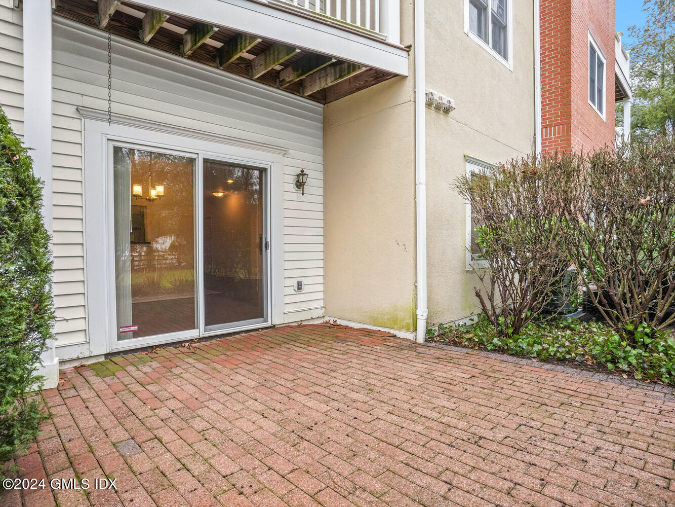 51 Forest Avenue, 113